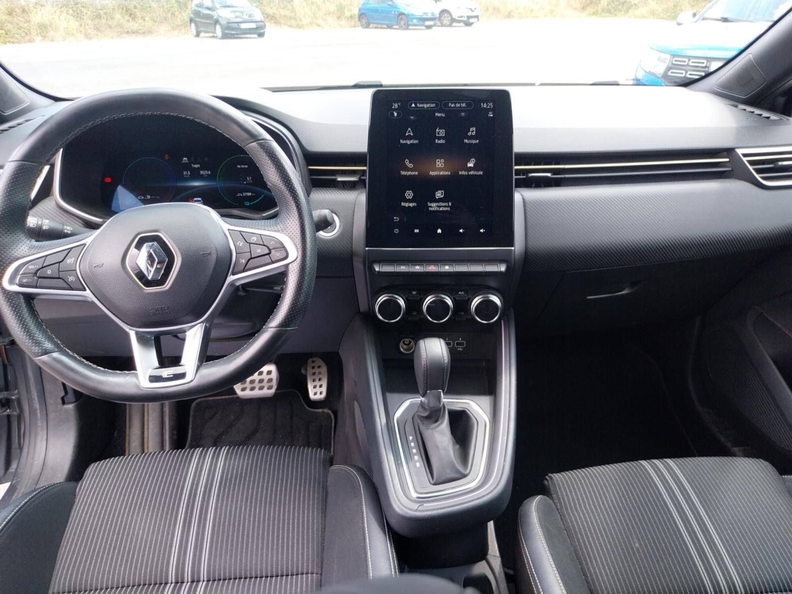 Vente en ligne Renault Clio 5 Clio E-Tech full hybrid 145 au prix de 19 990 €