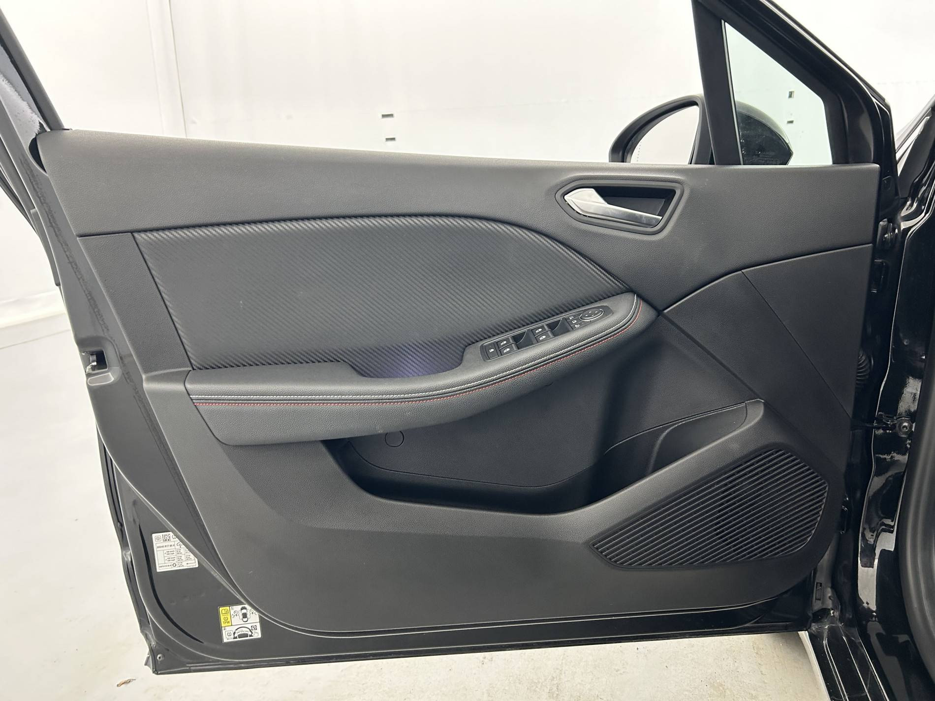 Vente en ligne Renault Clio 5 Clio E-Tech 140 - 21N au prix de 15 000 €