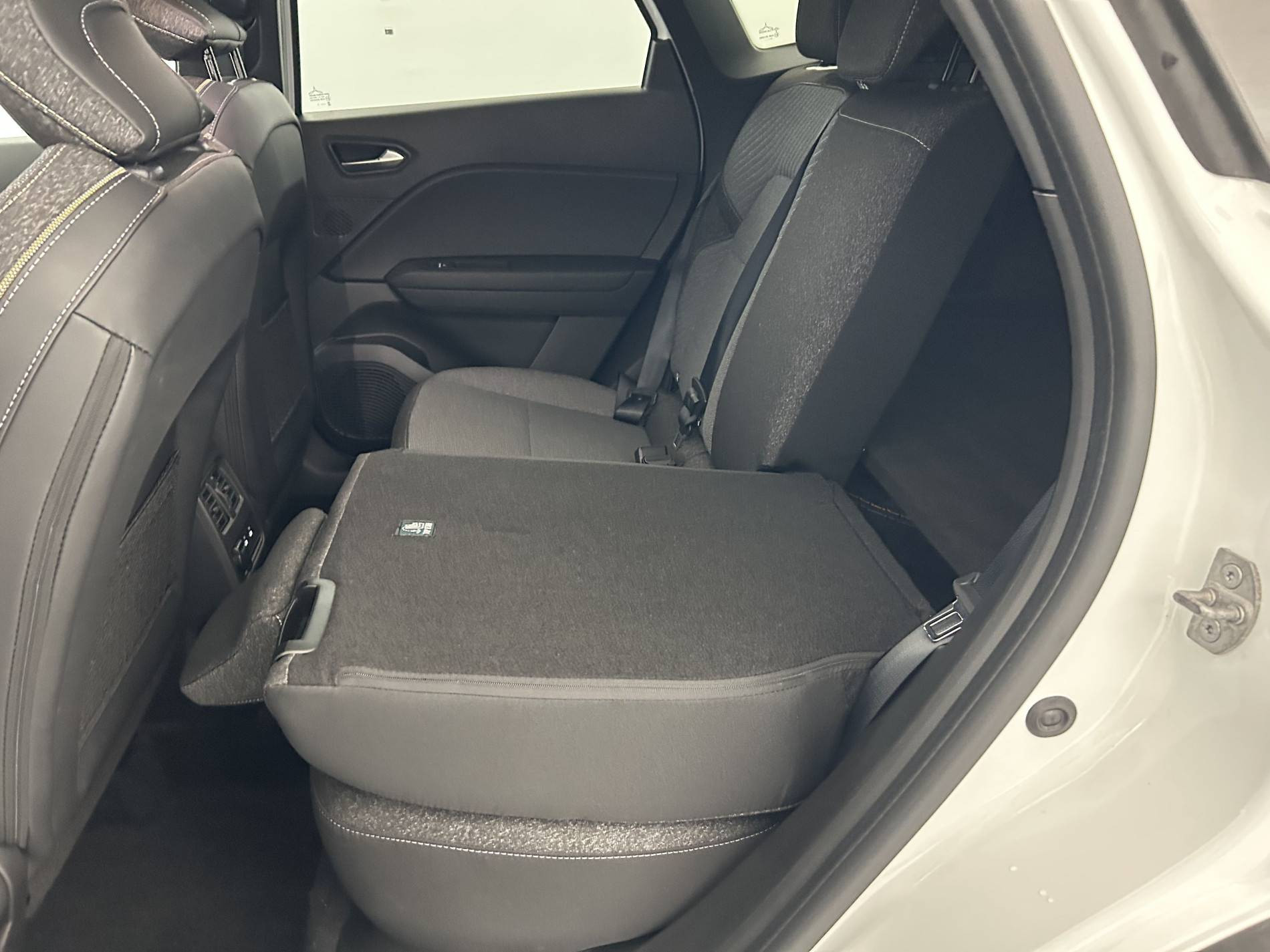 Vente en ligne Renault Symbioz  E-Tech full hybrid 145 au prix de 26 991 €