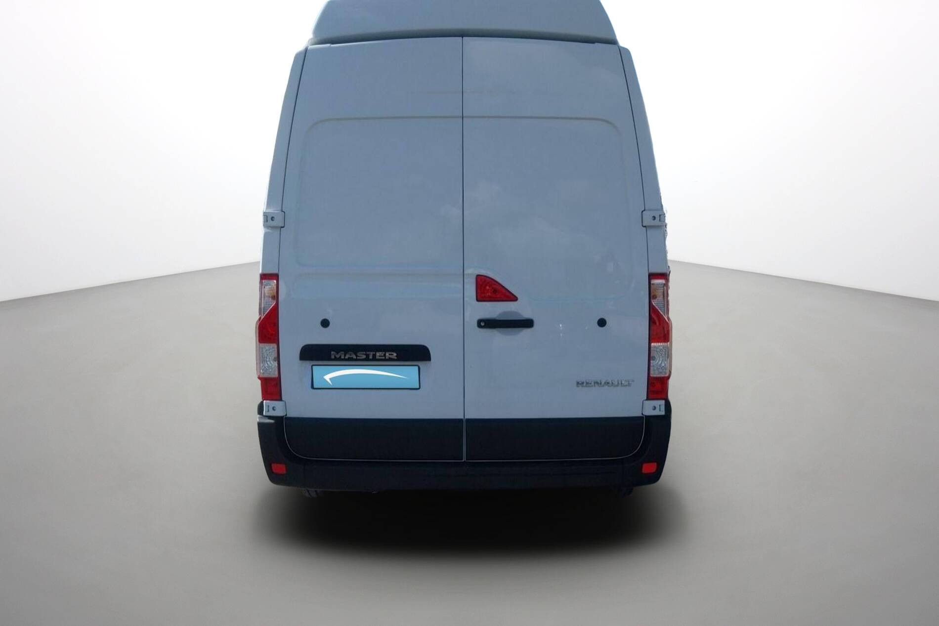 Vente en ligne Renault Master Fourgon MASTER FGN TRAC F3500 L3H3 BLUE DCI 135 au prix de 28 790 €
