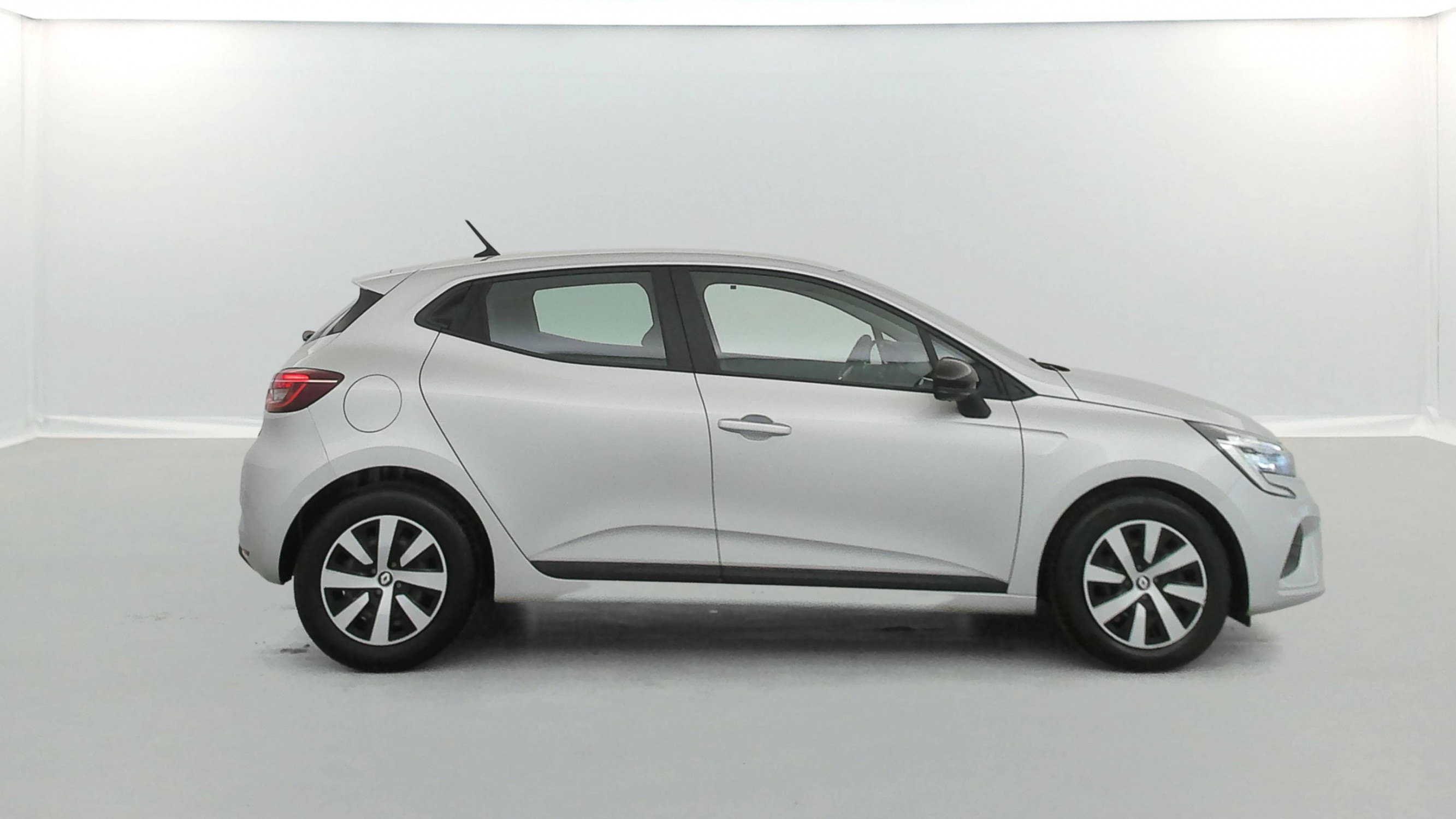 Vente en ligne Renault Clio 5 Clio TCe 90 au prix de 14 490 €