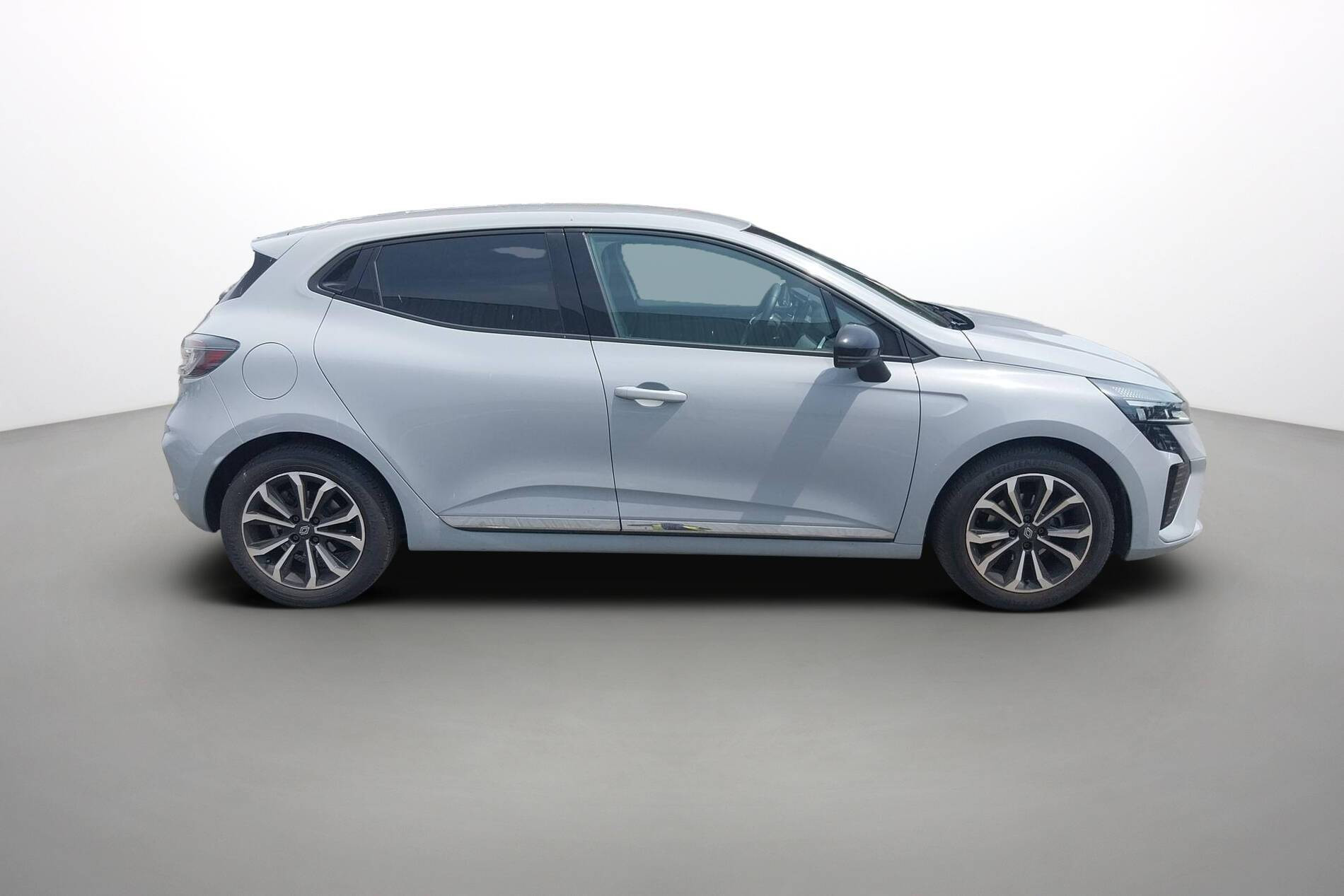 Vente en ligne Renault Clio 5 Clio TCe 90 au prix de 16 390 €