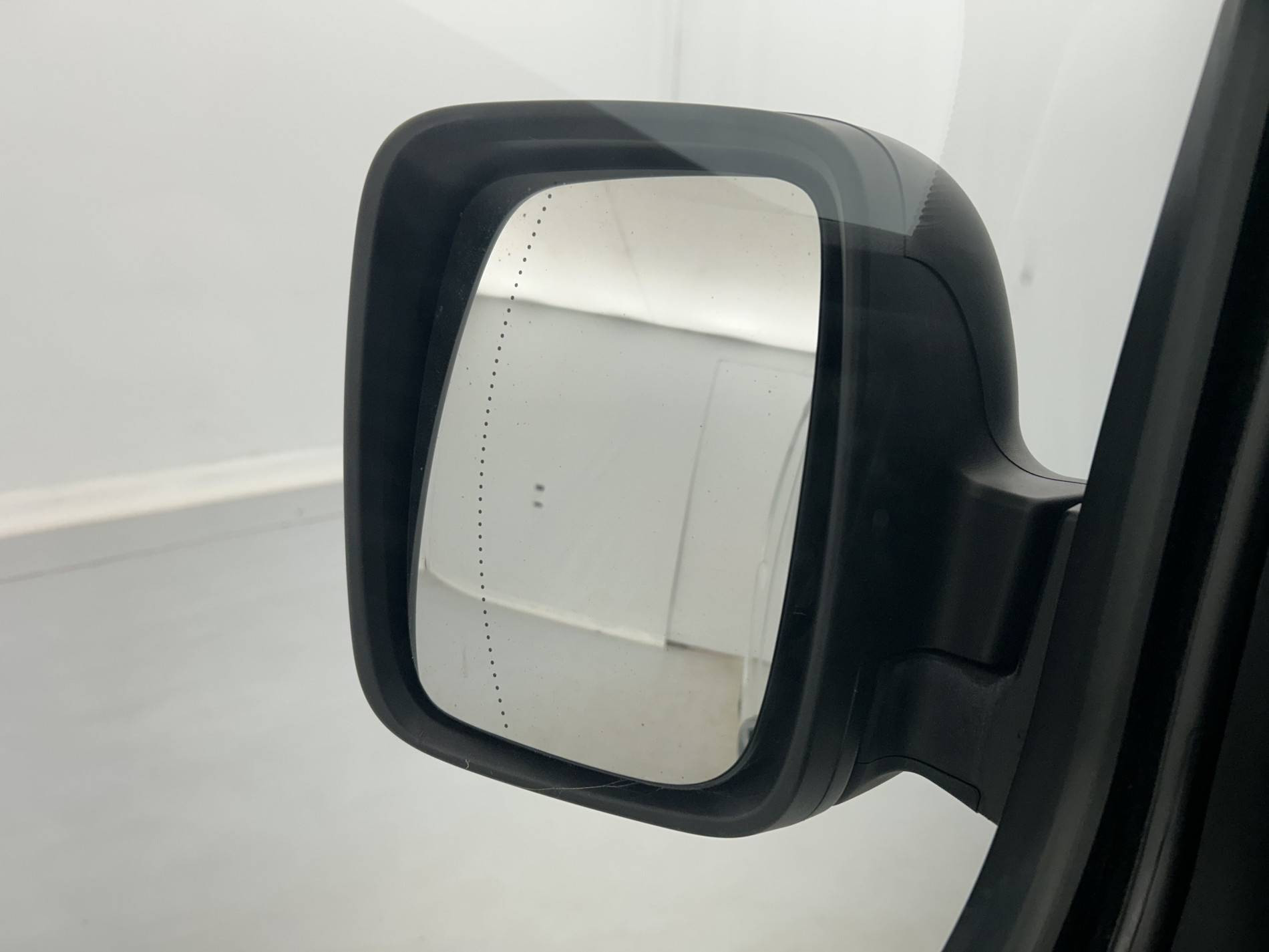 Vente en ligne Renault Trafic 3 Fourgon TRAFIC FGN L1H1 2800 KG BLUE DCI 110 au prix de 20 790 €