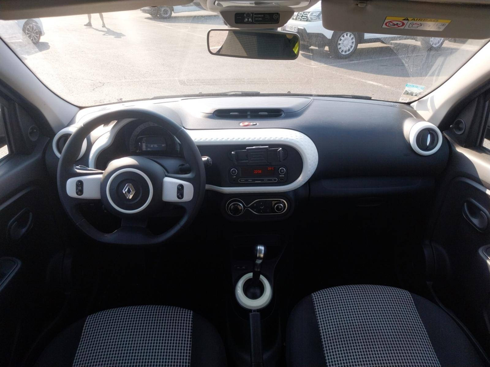 Vente en ligne Renault Twingo Electrique Twingo III E-Tech au prix de 13 890 €