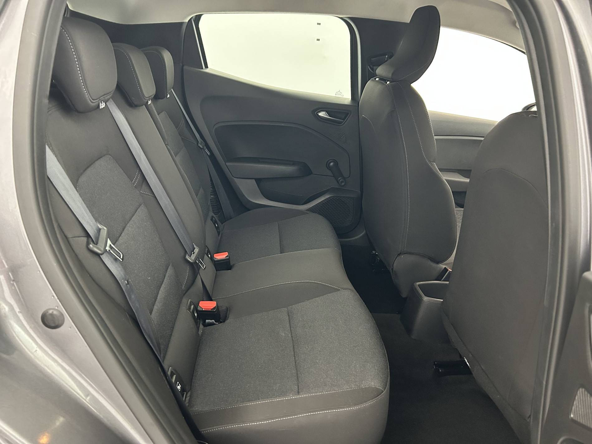 Vente en ligne Renault Clio 5 Clio E-Tech full hybrid 145 au prix de 16 490 €