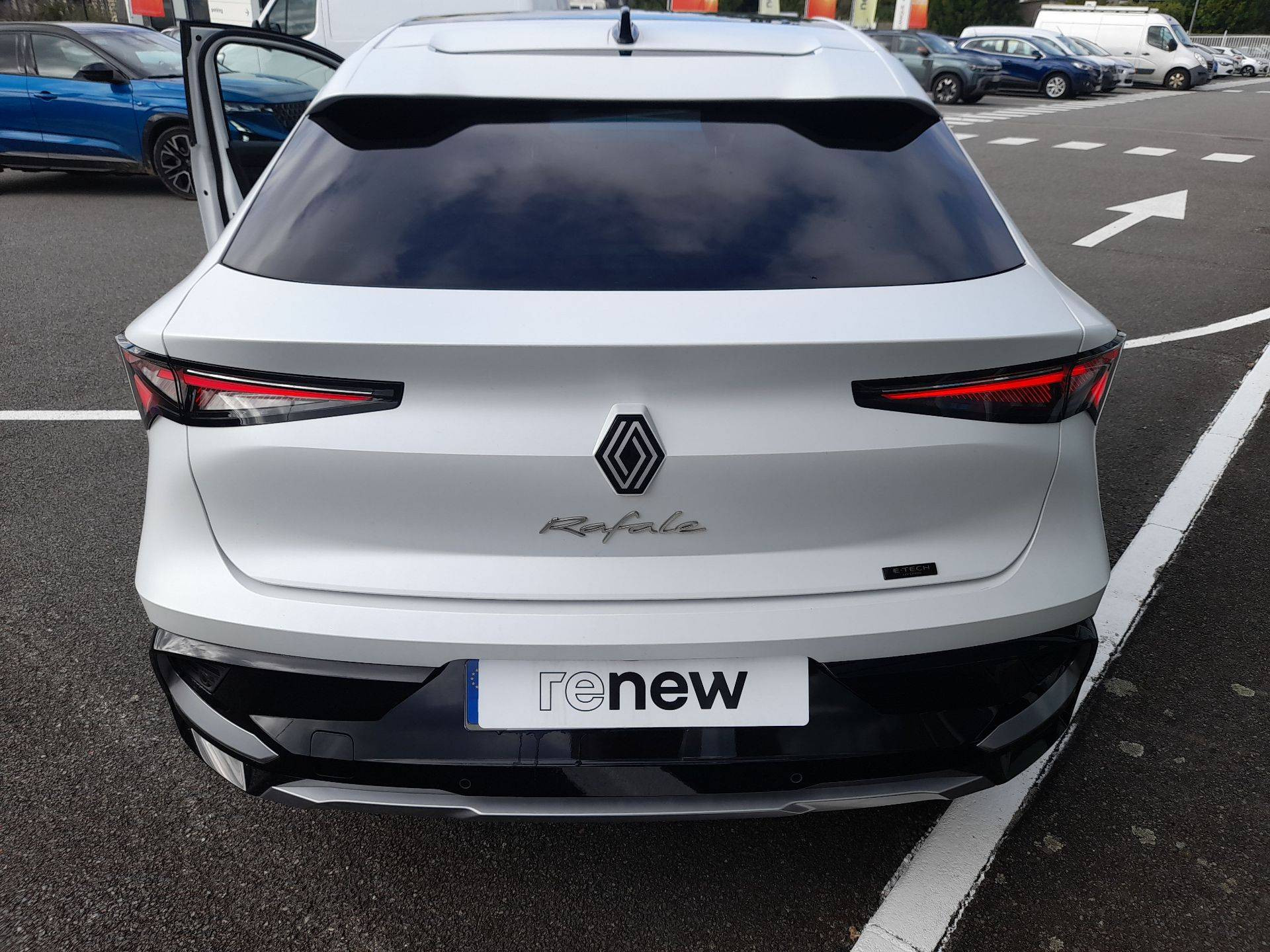 Vente en ligne Renault Rafale  E-Tech full hybrid 200 au prix de 35 990 €