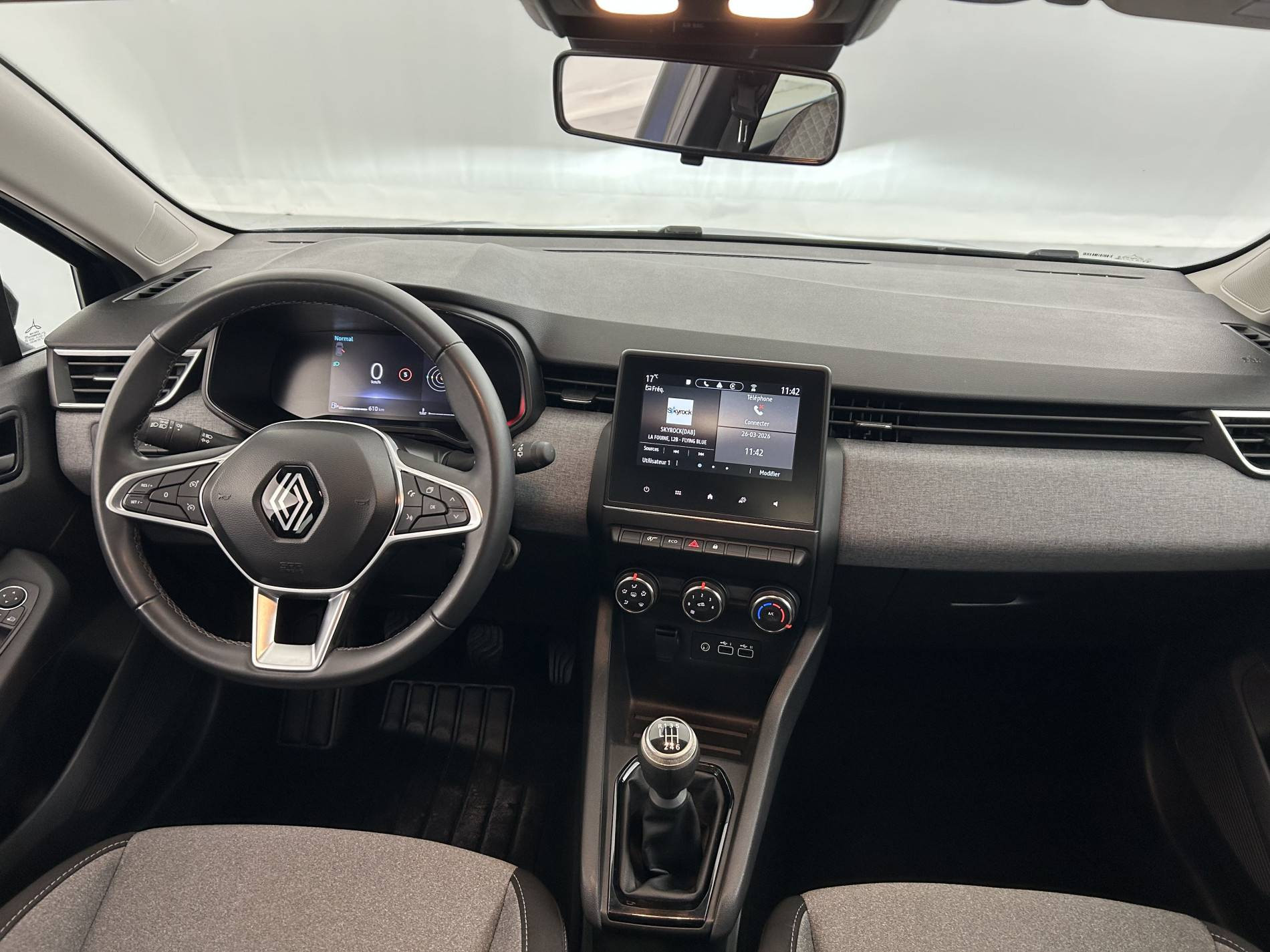 Vente en ligne Renault Clio 5 Clio TCe 90 au prix de 15 290 €