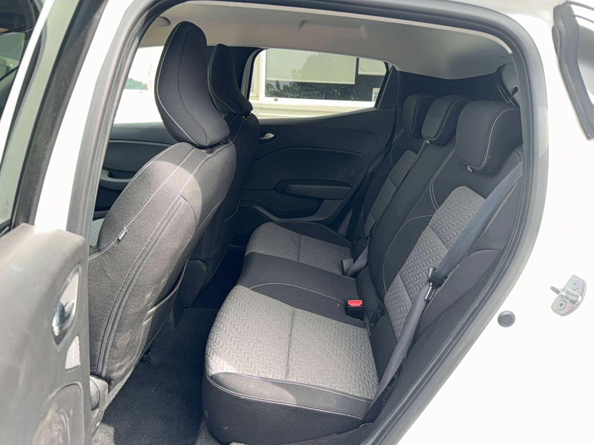 Vente en ligne Renault Clio 5 Clio Blue dCi 100 au prix de 15 990 €