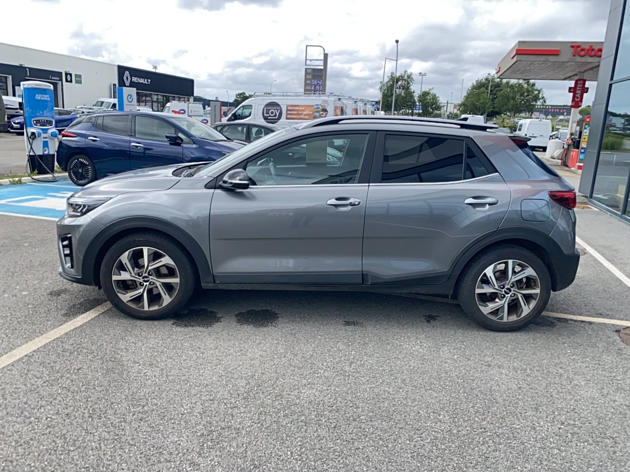 Vente en ligne Kia Stonic  1.0 T-GDi 100 ch DCT7 au prix de 19 490 €
