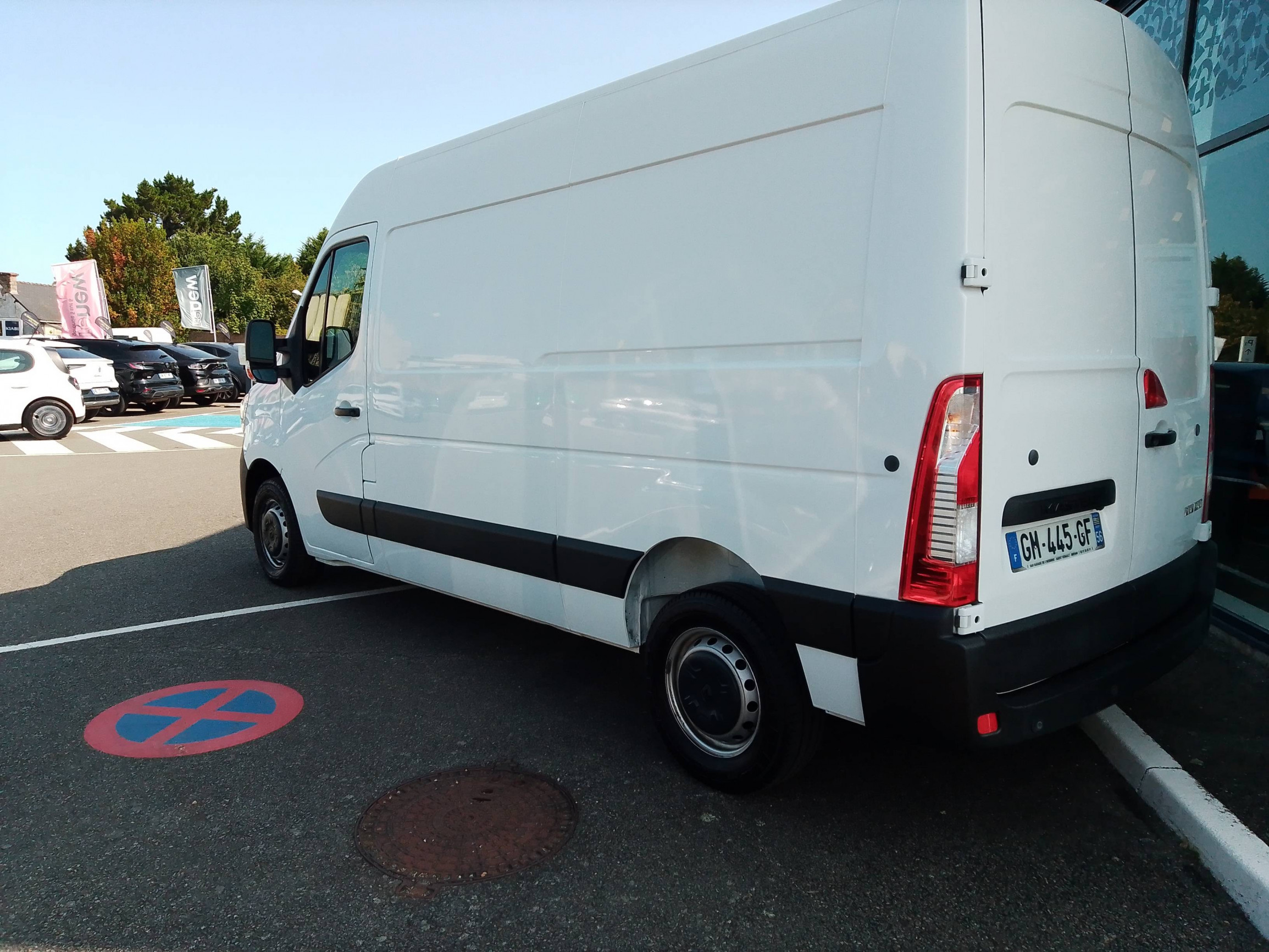 Vente en ligne Renault Master Fourgon MASTER FGN TRAC F3500 L2H2 BLUE DCI 135 au prix de 19 990 €