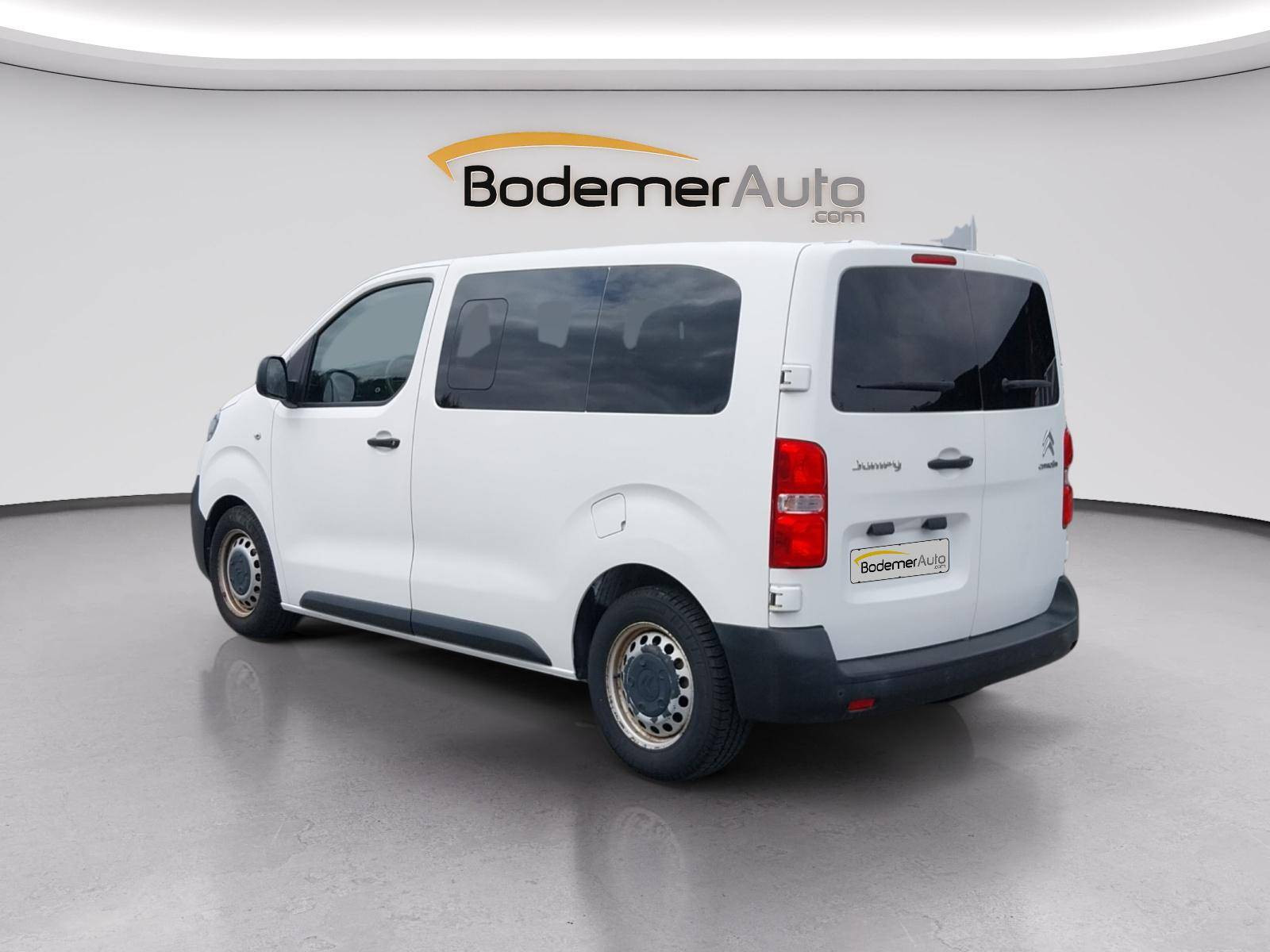 Vente en ligne Citroën Jumpy Combi Jumpy XS BlueHDi 120 S&S BVM6 au prix de 22 890 €