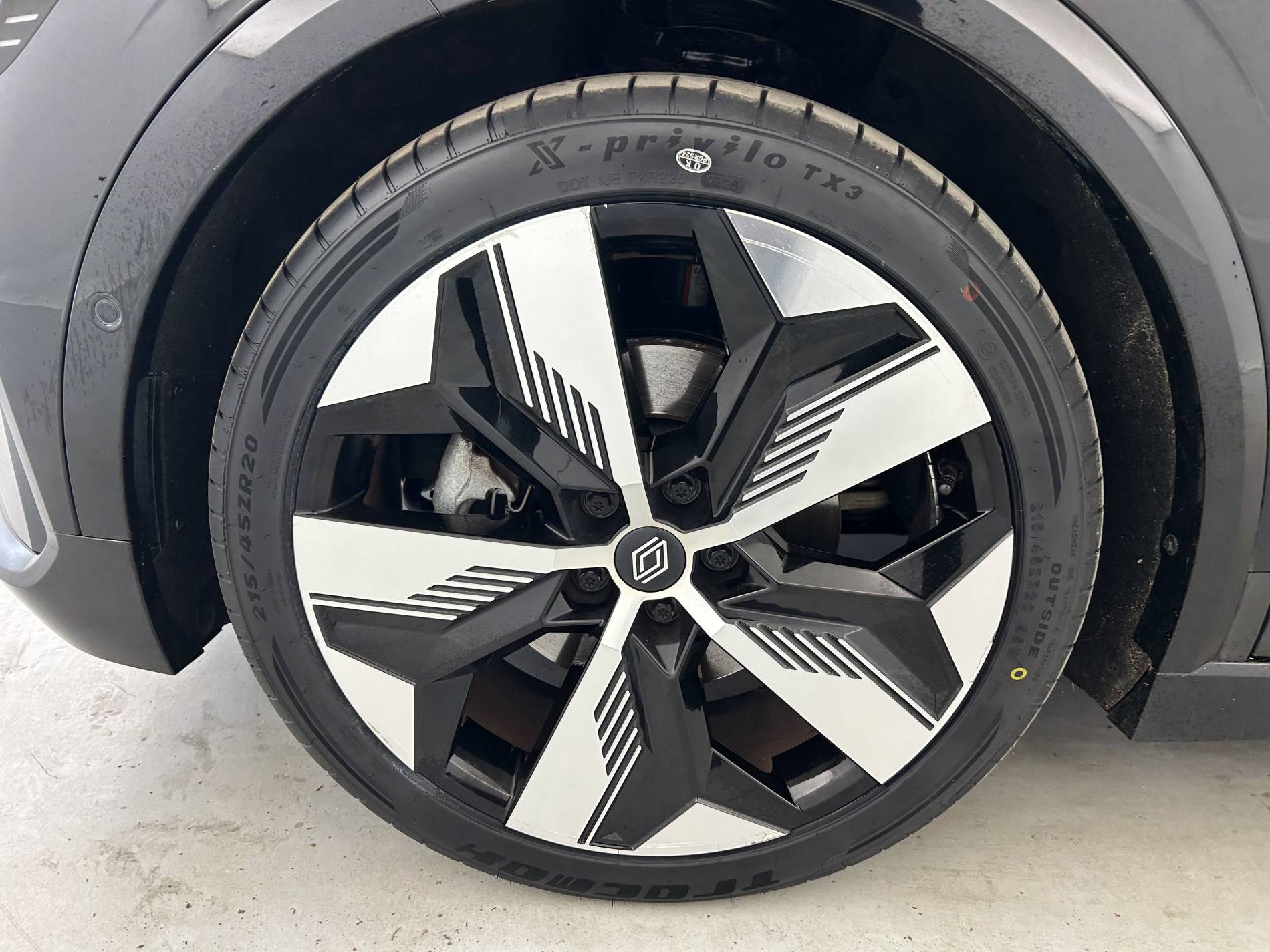 Vente en ligne Renault Megane E-Tech  EV60 220 ch super charge au prix de 23 990 €