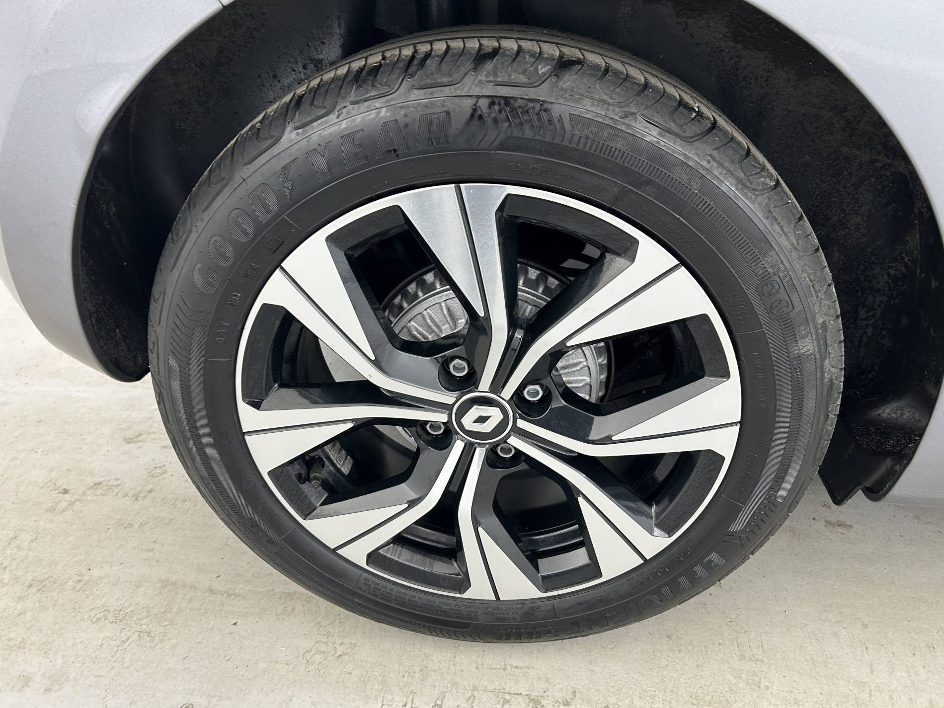 Vente en ligne Renault Clio 5 Clio TCe 100 GPL au prix de 13 990 €