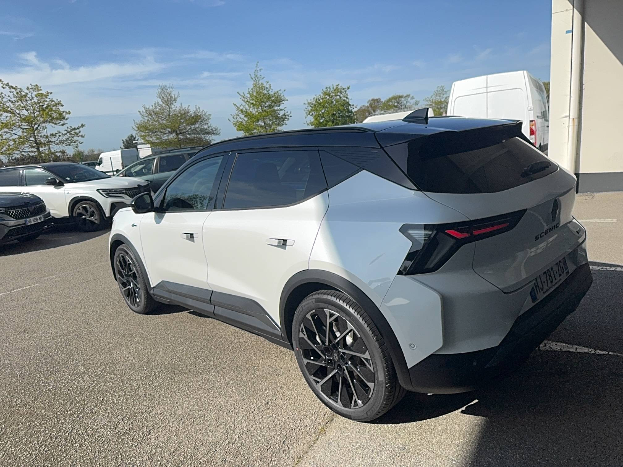 Vente en ligne Renault Scenic E-Tech  220 ch grande autonomie au prix de 47 990 €