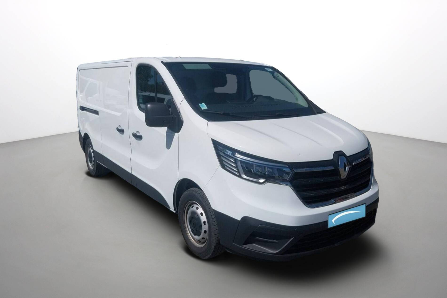 Vente en ligne Renault Trafic 3 Fourgon TRAFIC PC L2H1 3T BLUE DCI 150 au prix de 24 990 €