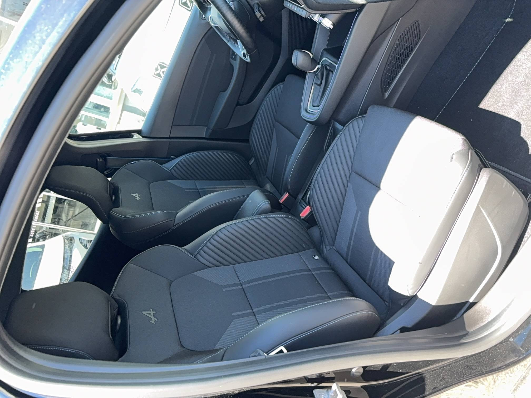 Vente en ligne Renault Clio 5 Clio E-Tech full hybrid 145 ch GSR2 au prix de 27 490 €