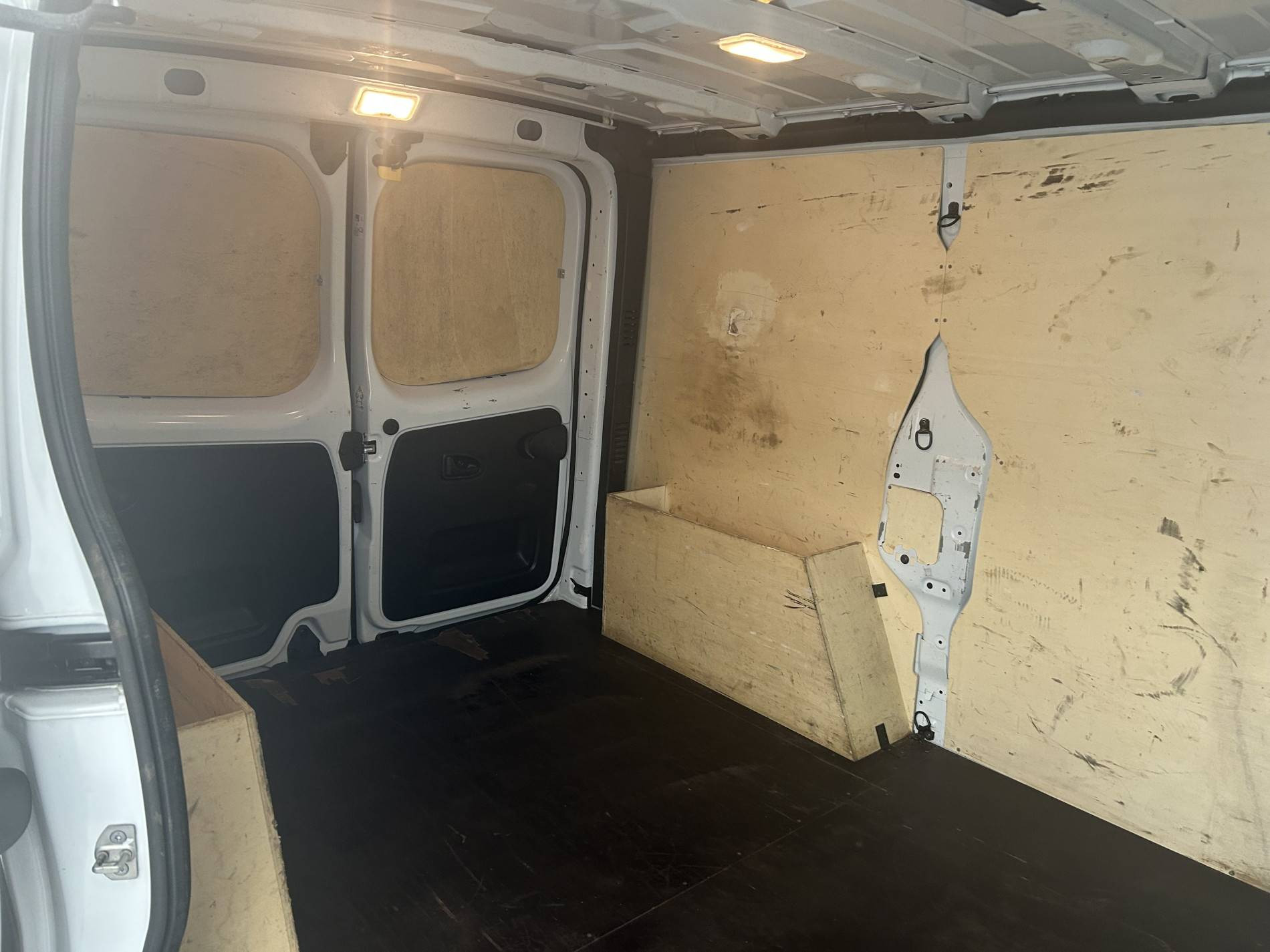 Vente en ligne Renault Trafic 3 Fourgon TRAFIC FG BLUE DCI 130 L1H1 3T GSR2 au prix de 23 990 €