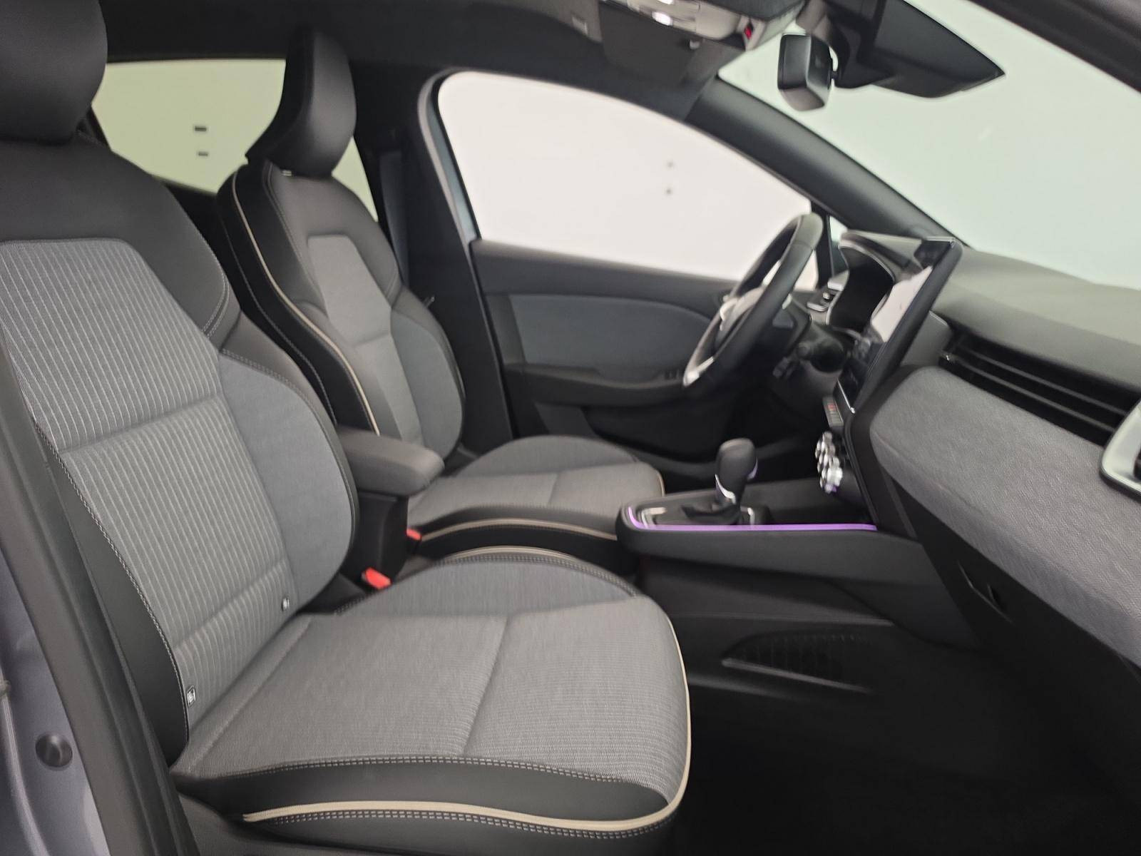 Vente en ligne Renault Clio 5 Clio E-Tech full hybrid 145 au prix de 17 590 €
