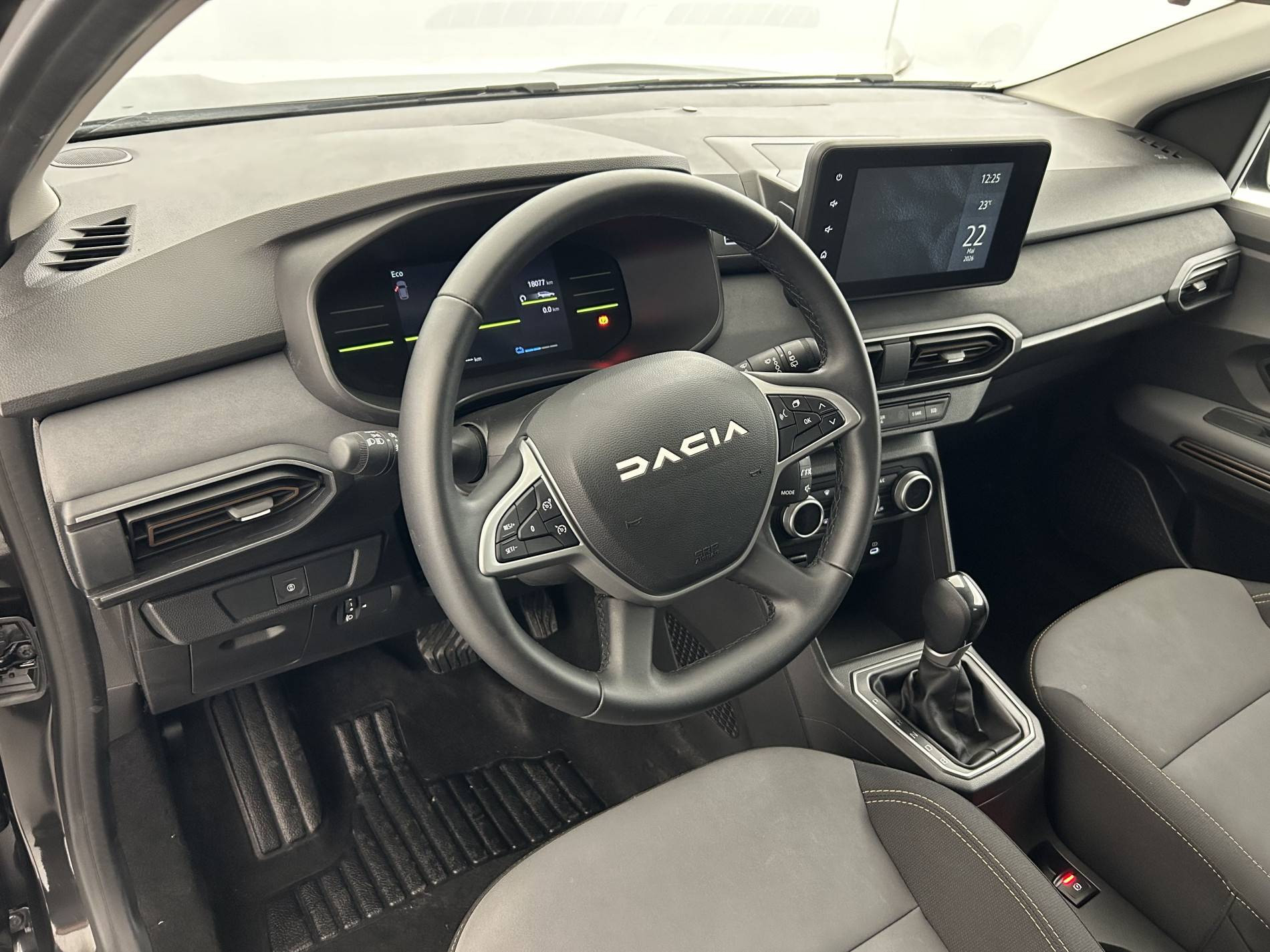 Vente en ligne Dacia Jogger  Hybrid 140 7 places GSR2 au prix de 23 490 €
