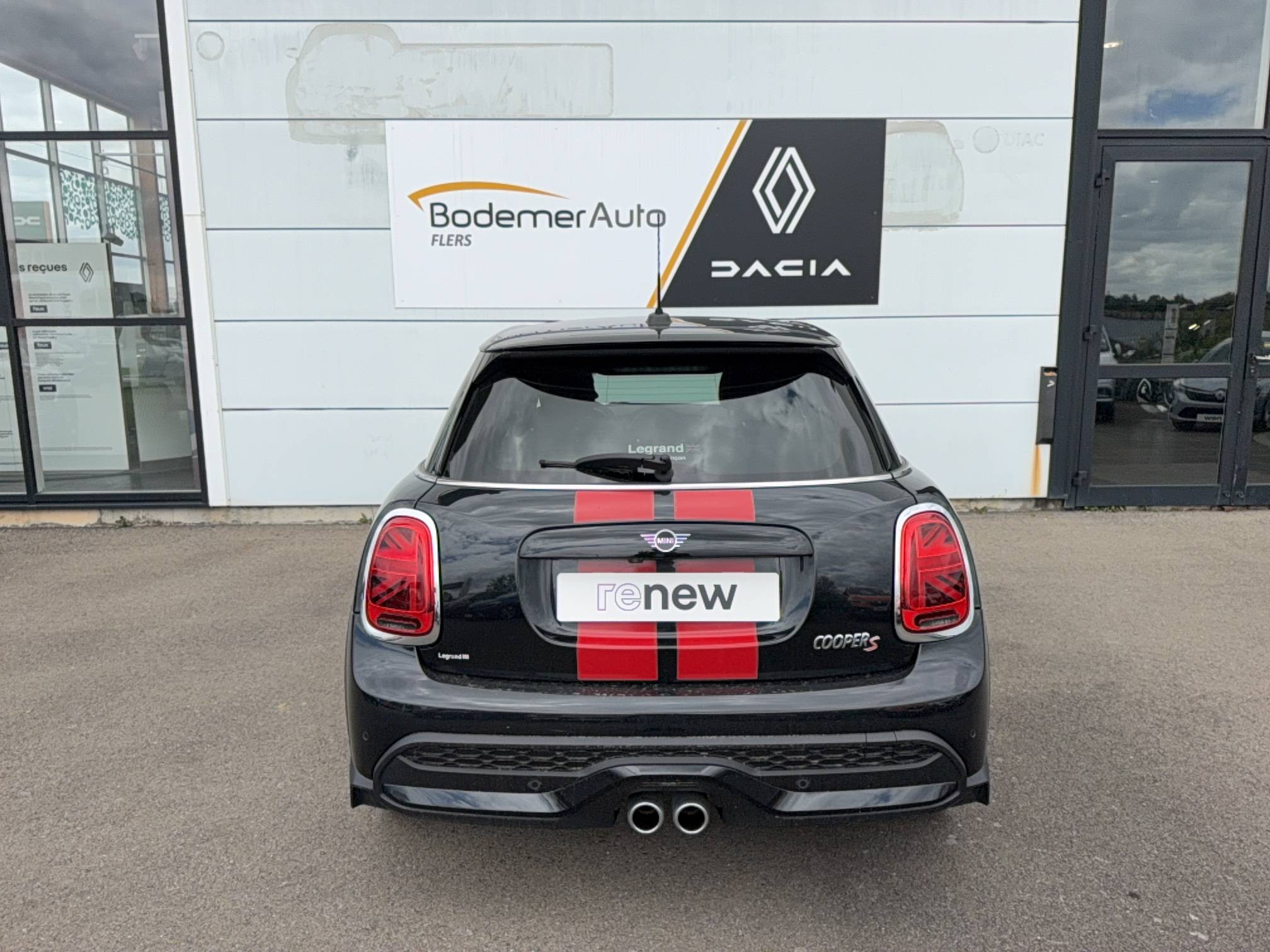 Vente en ligne Mini Hatch Hatch 5 Portes Cooper S 178 ch DKG7 au prix de 22 990 €