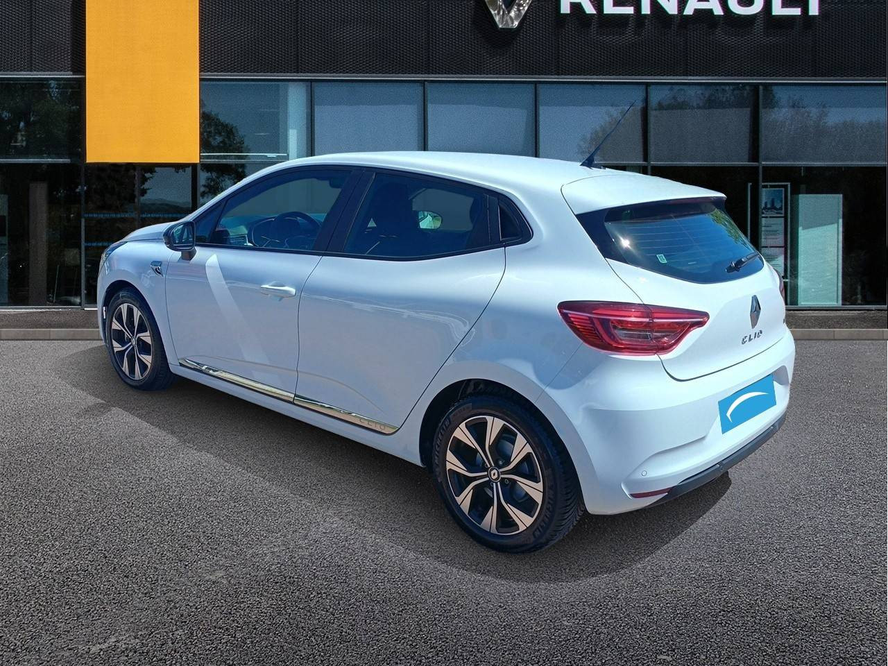 Vente en ligne Renault Clio 5 Clio E-Tech 140 - 21N au prix de 16 490 €