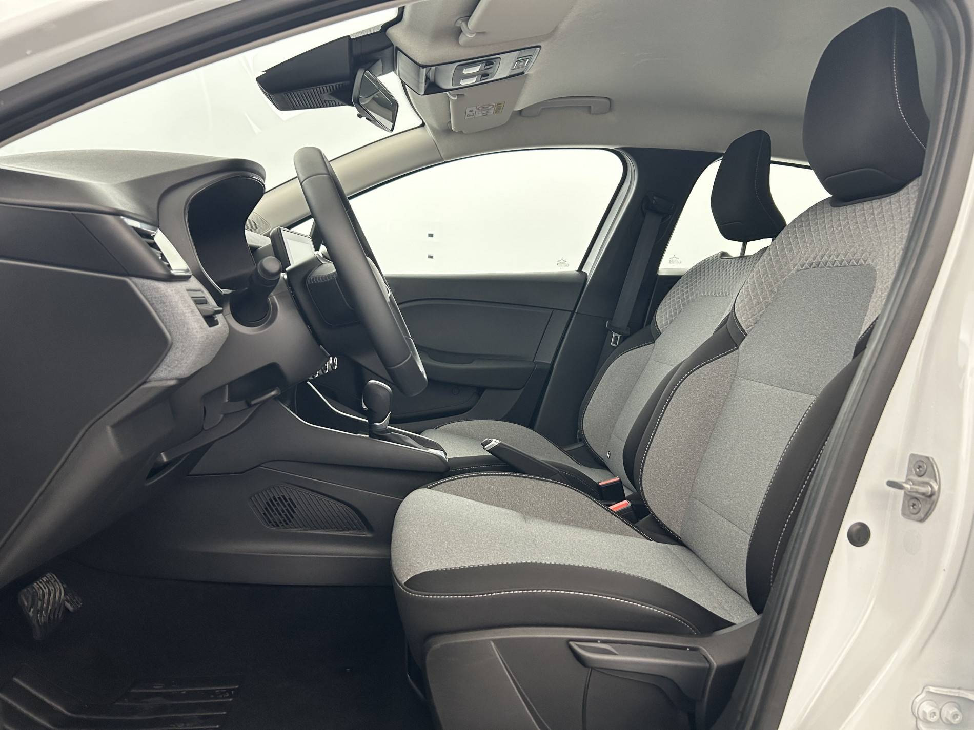 Vente en ligne Renault Clio 5 Clio E-Tech full hybrid 145 ch GSR2 au prix de 19 990 €