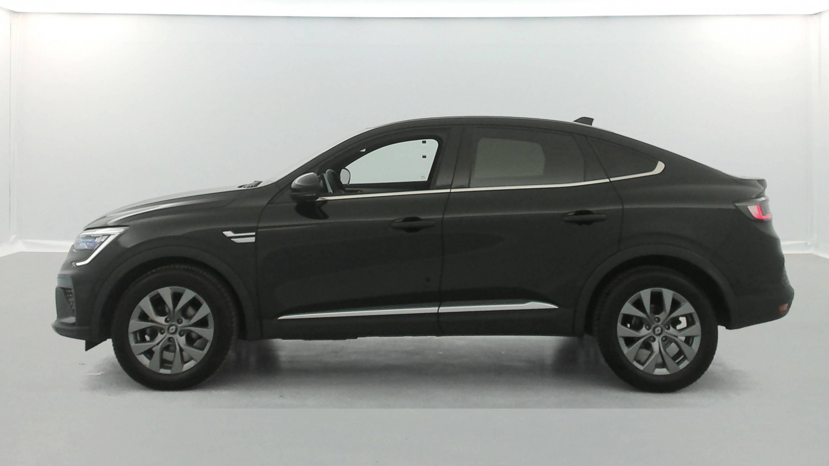 Vente en ligne Renault Arkana  mild hybrid 140 EDC GSR2 au prix de 18 990 €