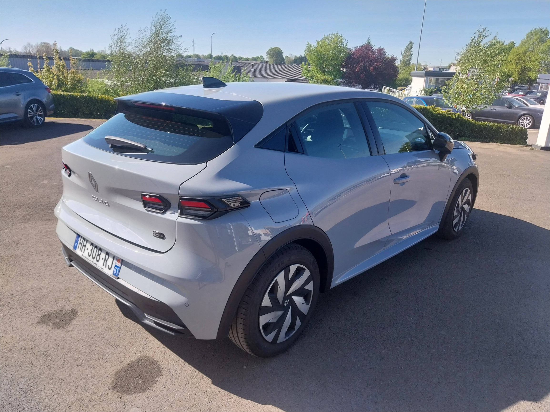 Vente en ligne Renault Clio 6 Clio E-Tech full hybrid 160 ch au prix de 24 980 €