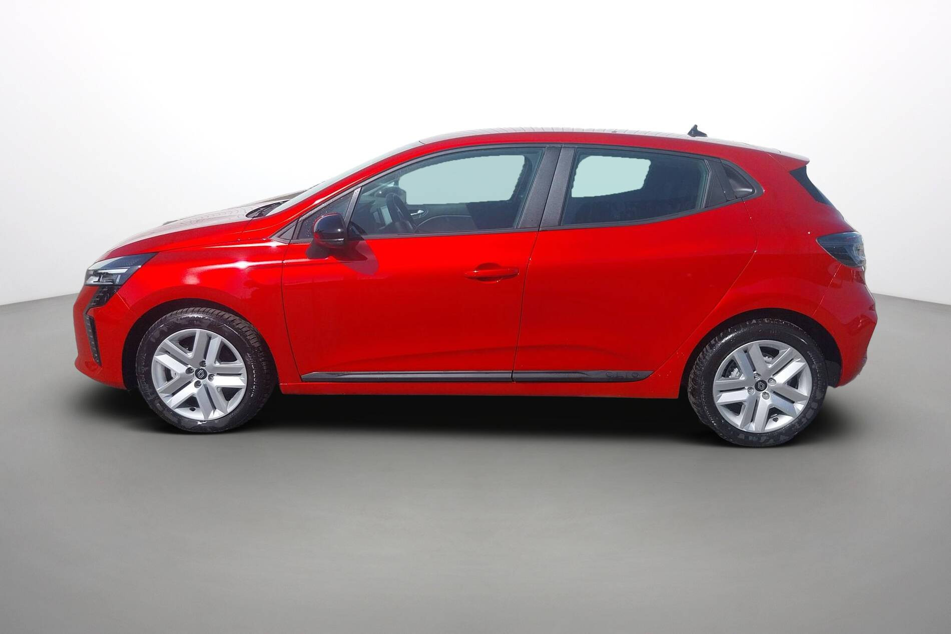 Vente en ligne Renault Clio 5 Clio Blue dCi 100 ch GSR2 au prix de 18 991 €