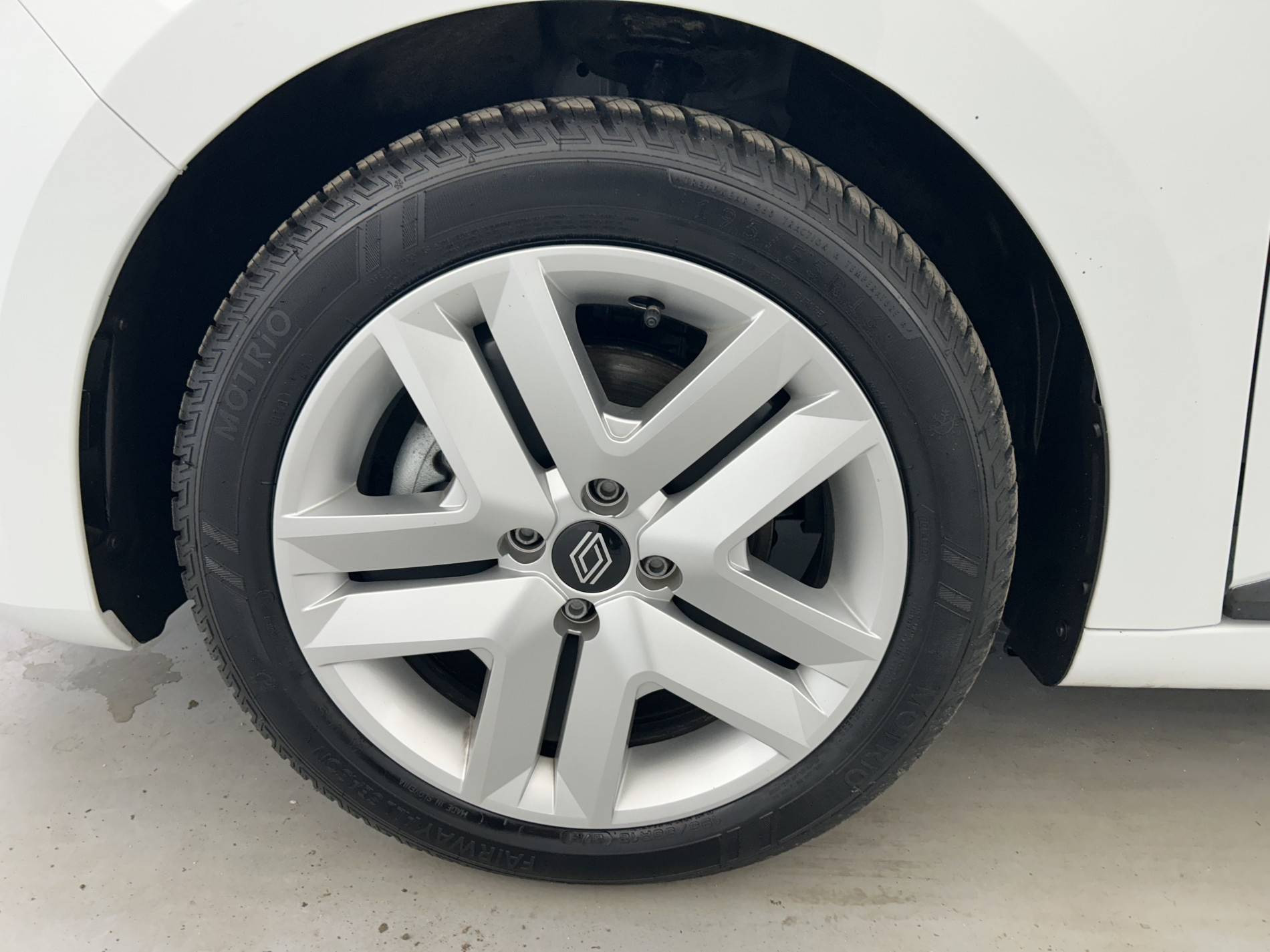 Vente en ligne Renault Clio 5 Clio E-Tech full hybrid 145 ch GSR2 au prix de 19 790 €