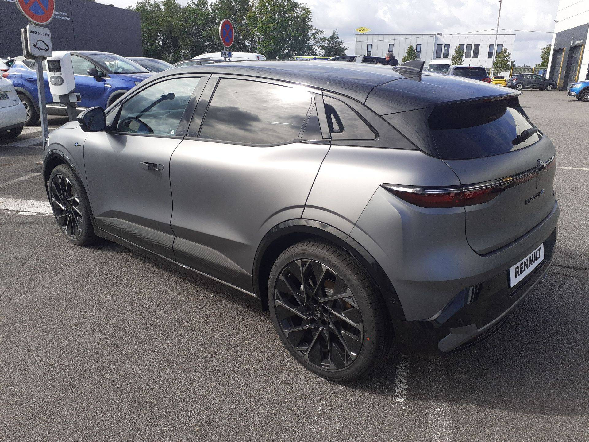 Vente en ligne Renault Megane E-Tech  220 ch autonomie confort au prix de 41 500 €