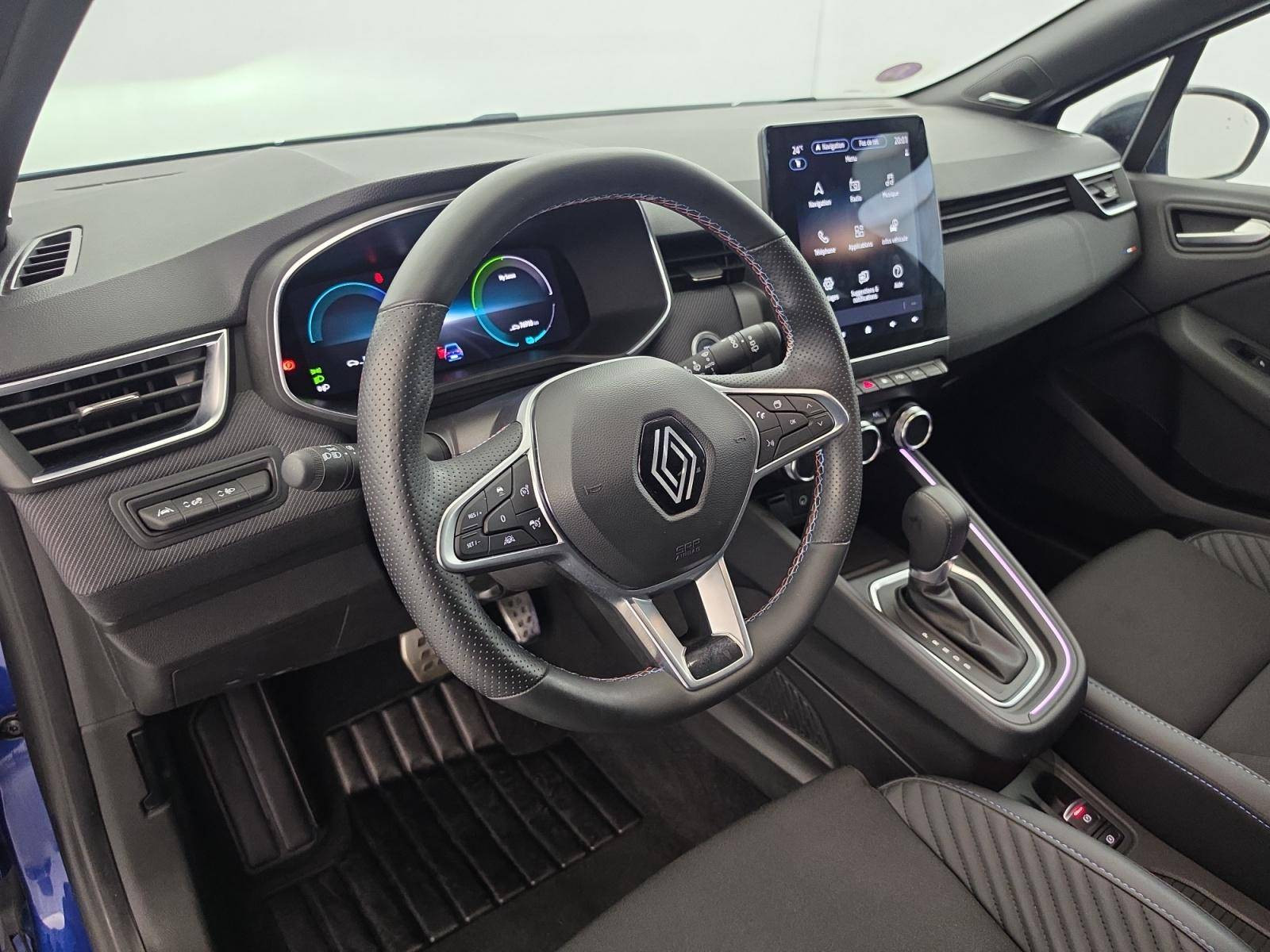 Vente en ligne Renault Clio 5 Clio E-Tech full hybrid 145 au prix de 18 990 €