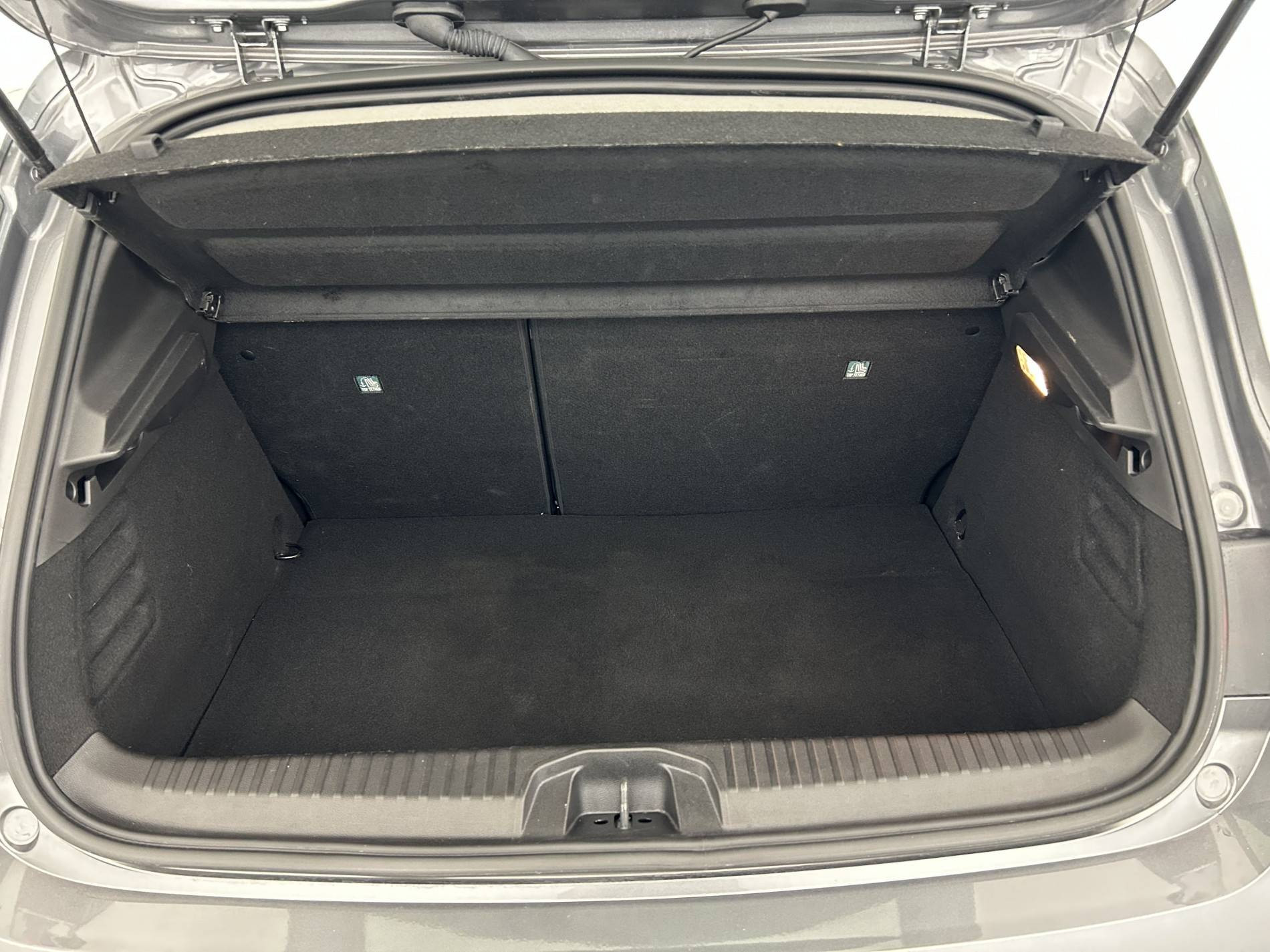 Vente en ligne Renault Clio 5 Clio E-Tech full hybrid 145 ch GSR2 au prix de 19 990 €