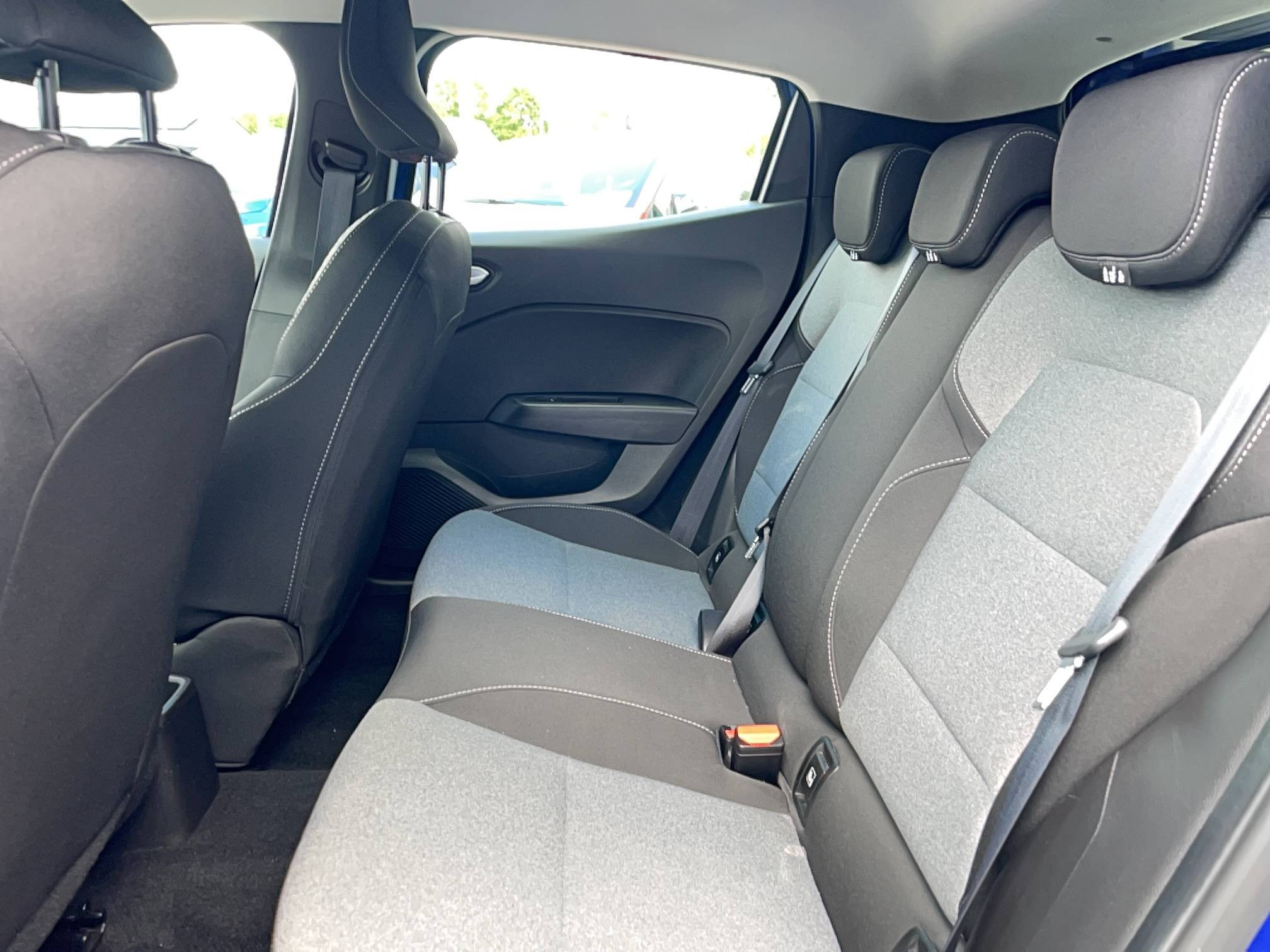 Vente en ligne Renault Clio 5 Clio TCe 90 au prix de 15 990 €