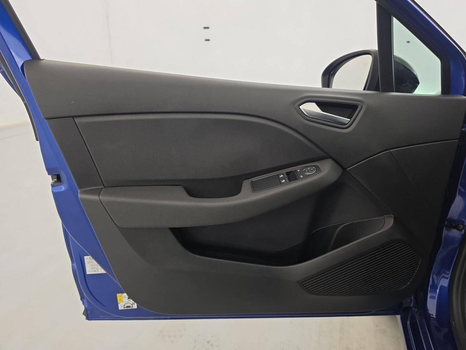 Vente en ligne Renault Clio 5 Clio E-Tech full hybrid 145 au prix de 18 790 €