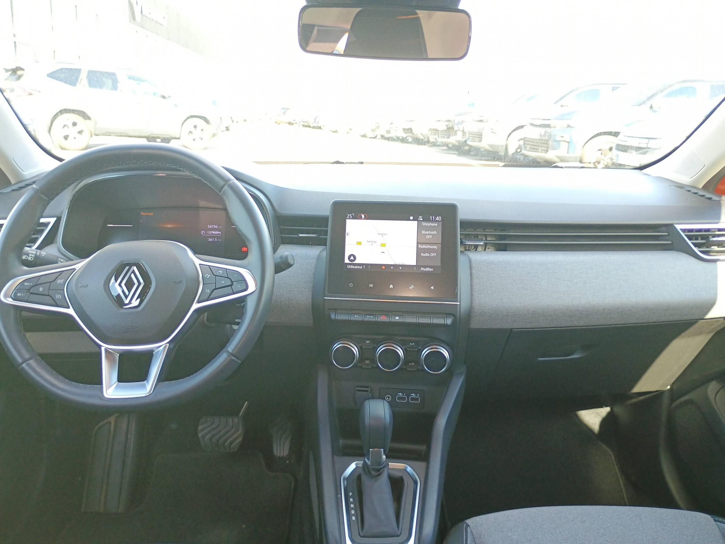 Vente en ligne Renault Clio 5 Clio E-Tech full hybrid 145 au prix de 16 300 €