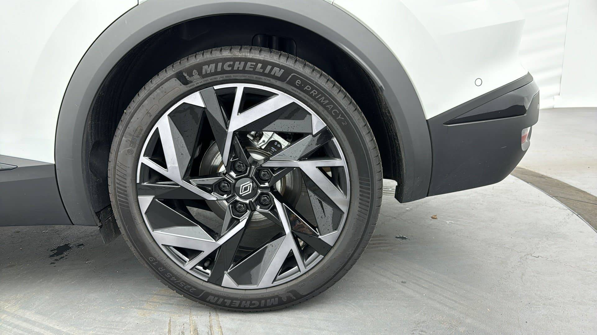 Vente en ligne Renault Symbioz  E-Tech full hybrid 145 au prix de 27 890 €