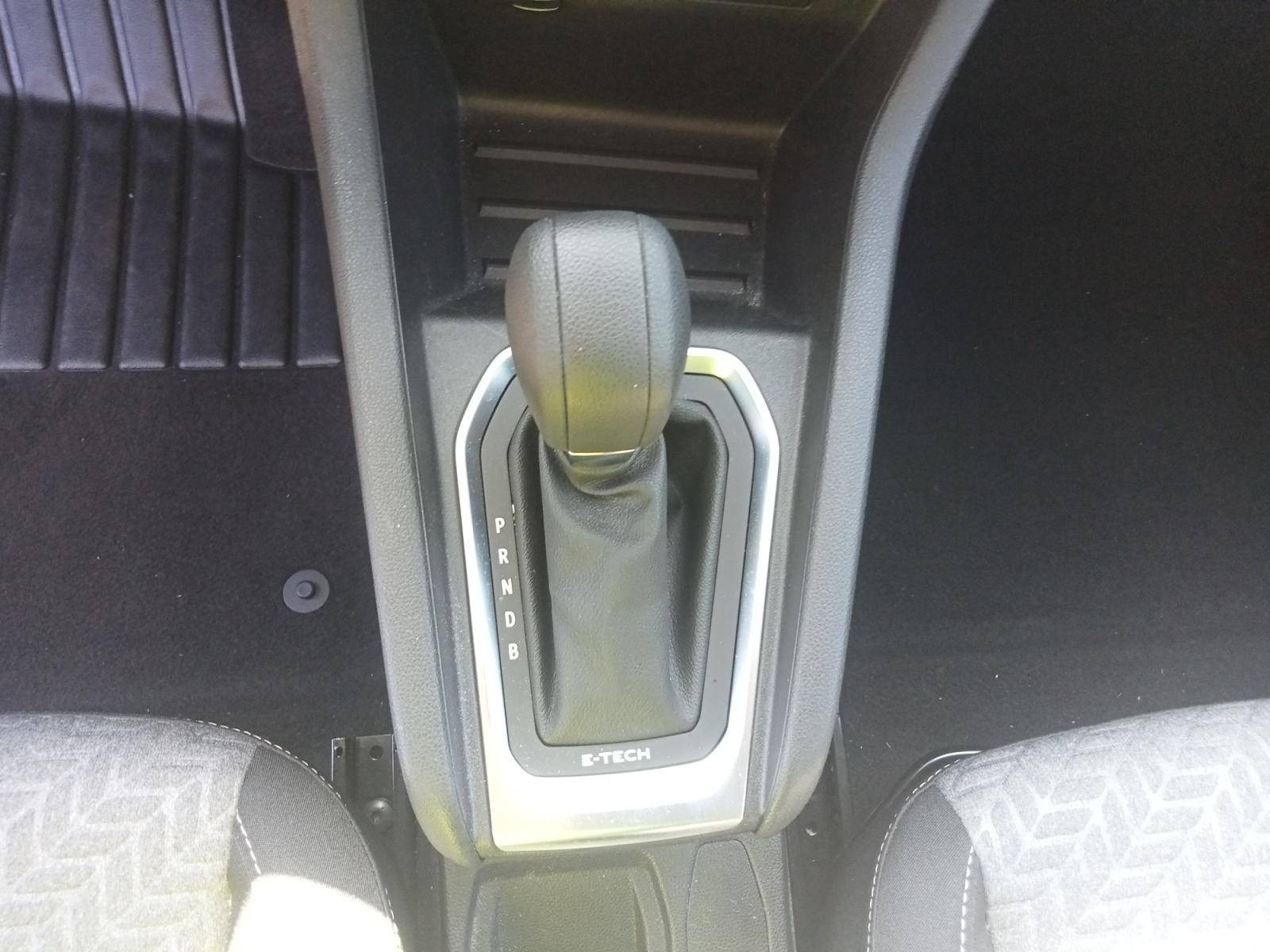 Vente en ligne Renault Clio 5 Clio E-Tech 140 - 21N au prix de 16 490 €