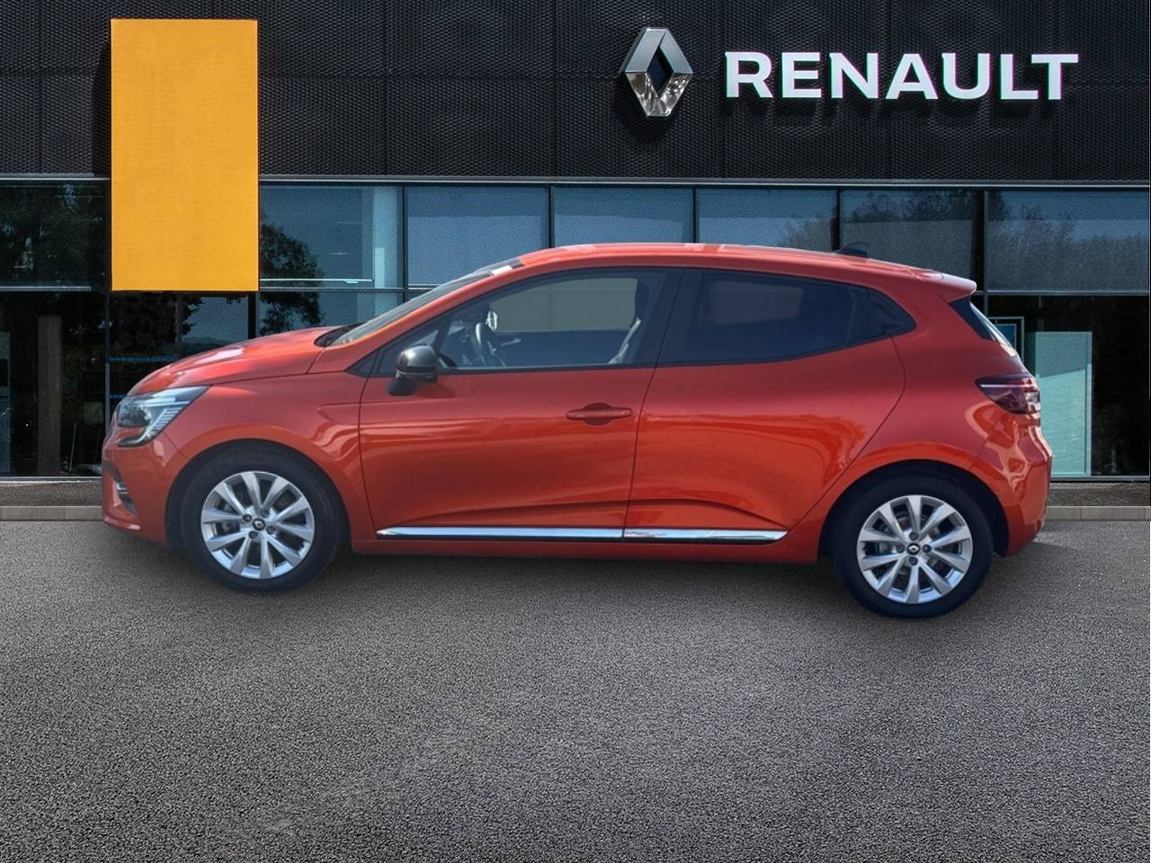 Vente en ligne Renault Clio 5 Clio E-Tech full hybrid 145 au prix de 16 490 €