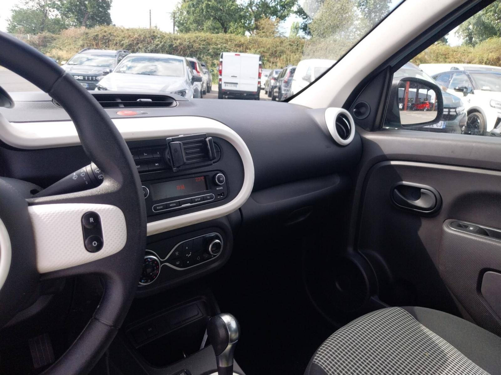 Vente en ligne Renault Twingo Electrique Twingo III E-Tech au prix de 12 490 €