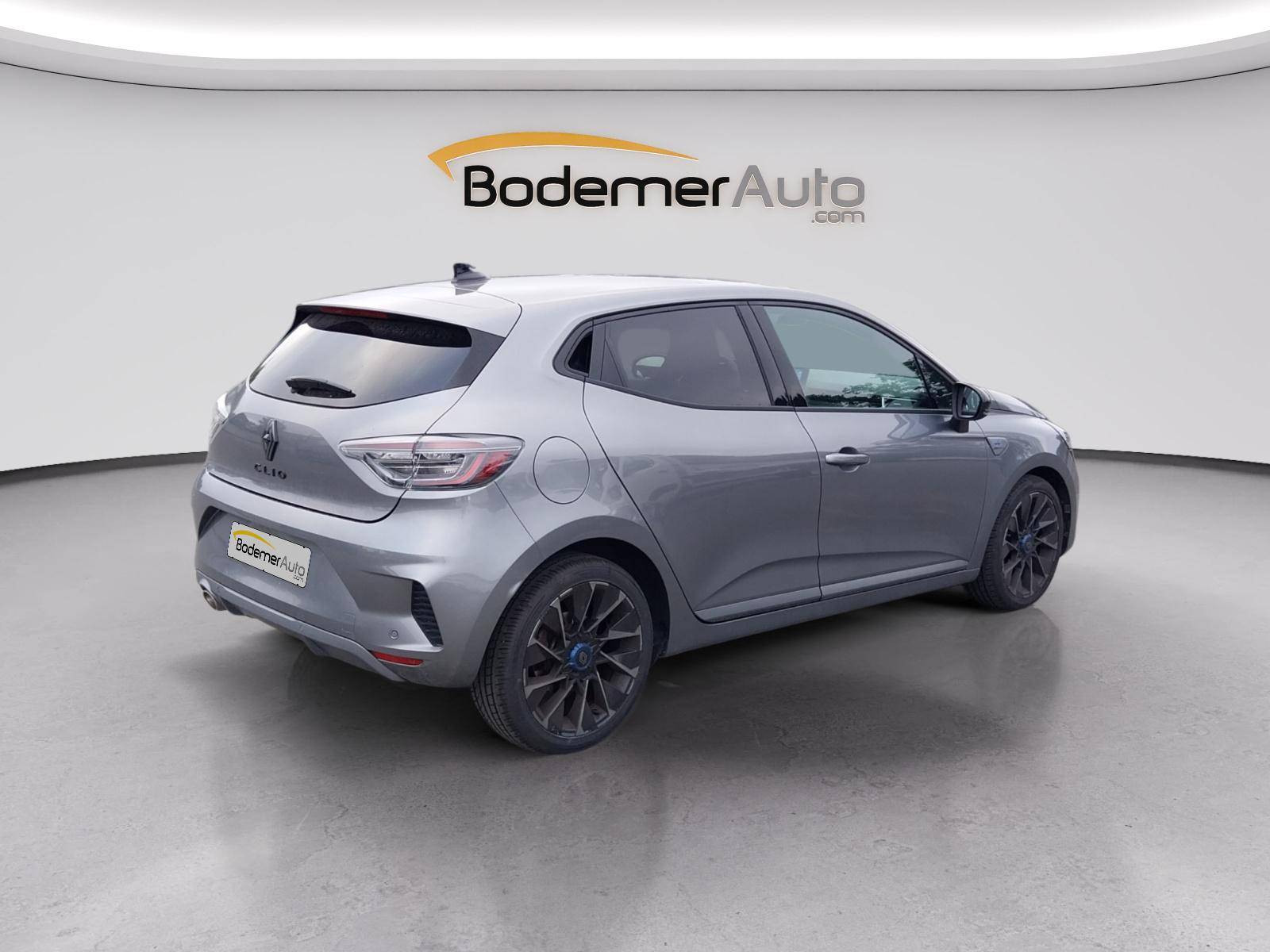 Vente en ligne Renault Clio 5 Clio TCe 90 au prix de 17 990 €