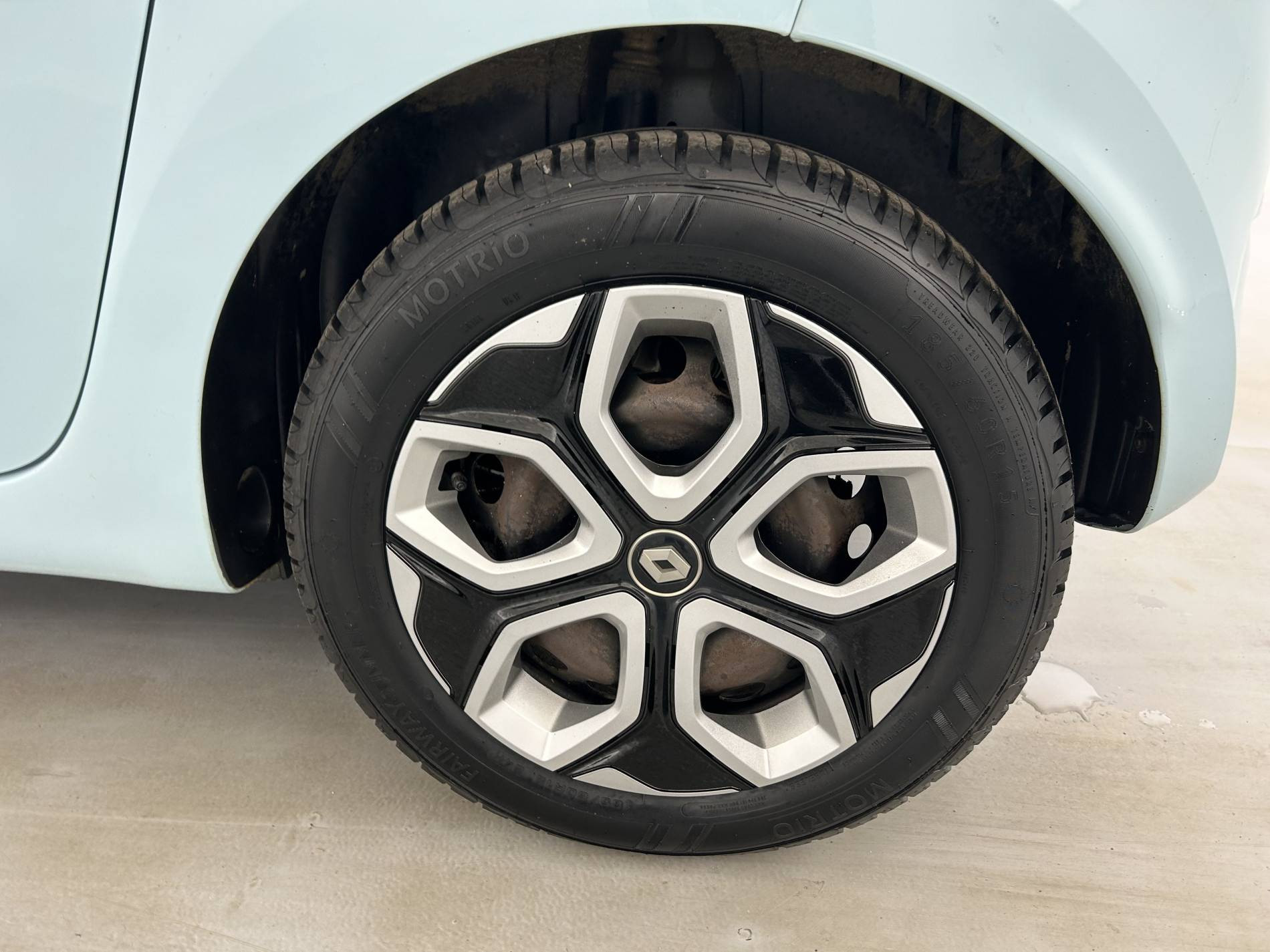 Vente en ligne Renault Twingo 3  SCe 65 - 21 au prix de 10 490 €