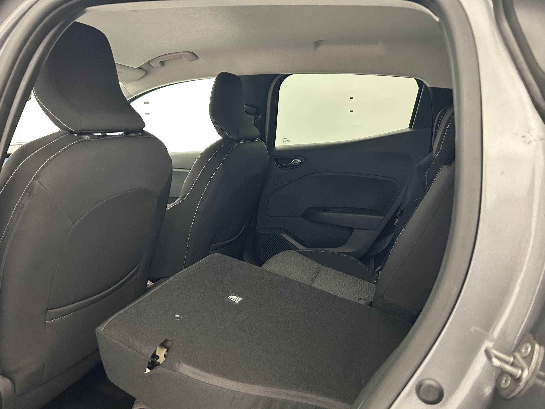 Vente en ligne Renault Clio 5 Clio TCe 90 au prix de 14 990 €