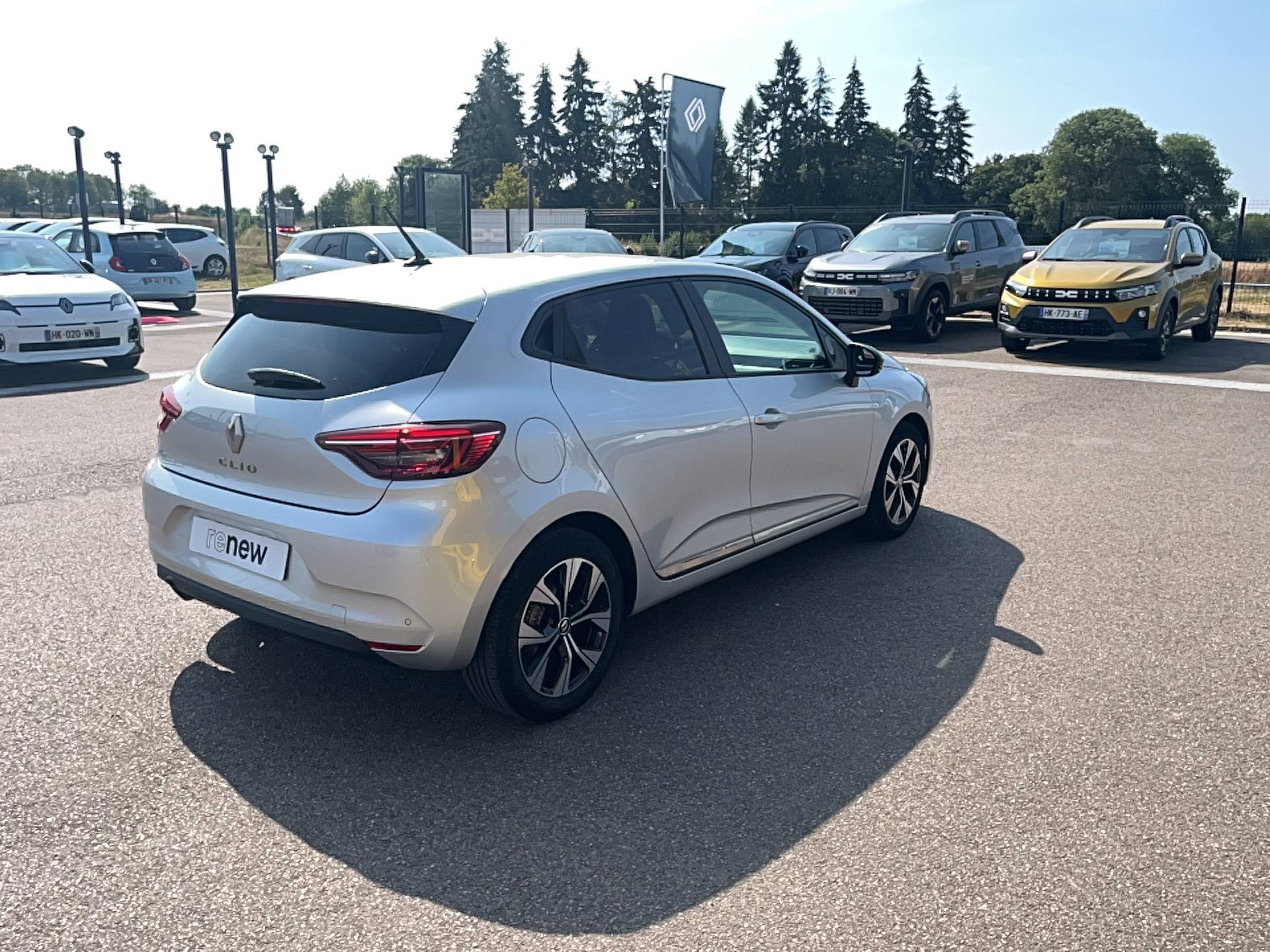 Vente en ligne Renault Clio 5 Clio TCe 100 GPL au prix de 14 491 €