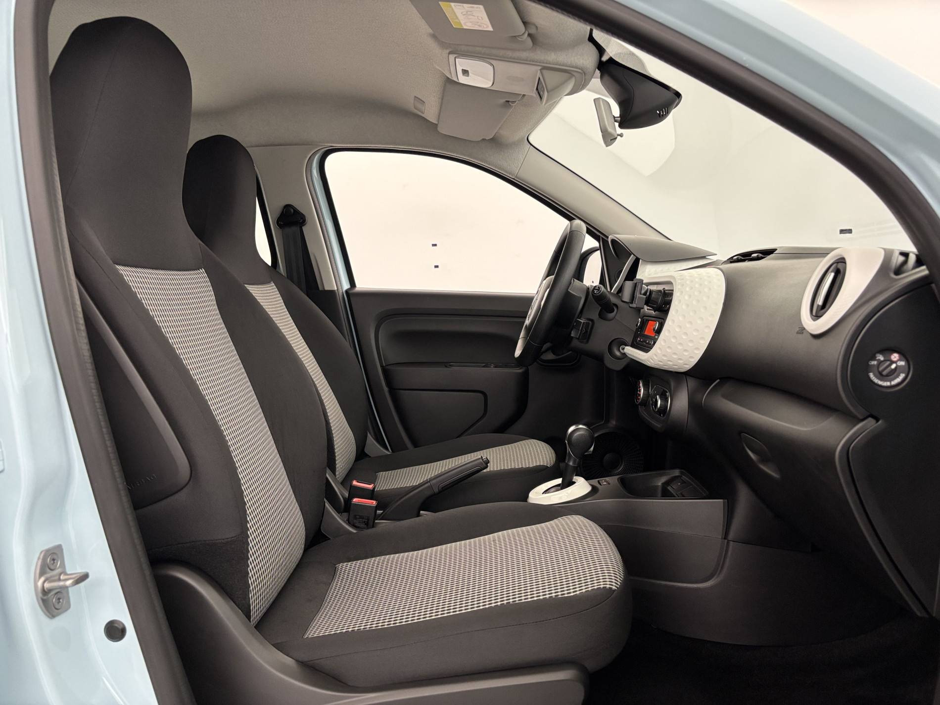Vente en ligne Renault Twingo Electrique Twingo III E-Tech au prix de 13 890 €
