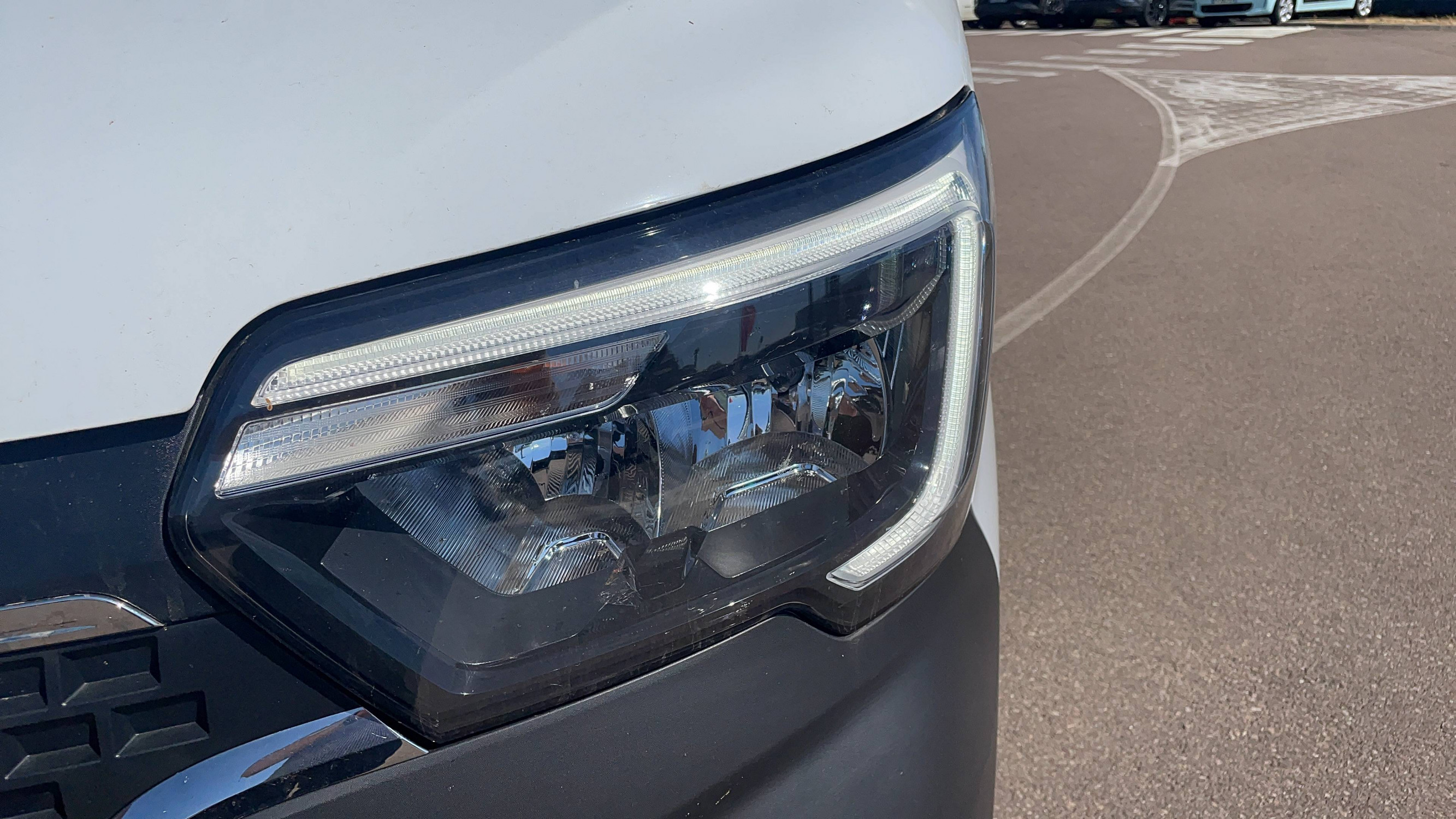 Vente en ligne Renault Master Fourgon MASTER FGN TRAC F3500 L3H3 BLUE DCI 135 au prix de 25 700 €