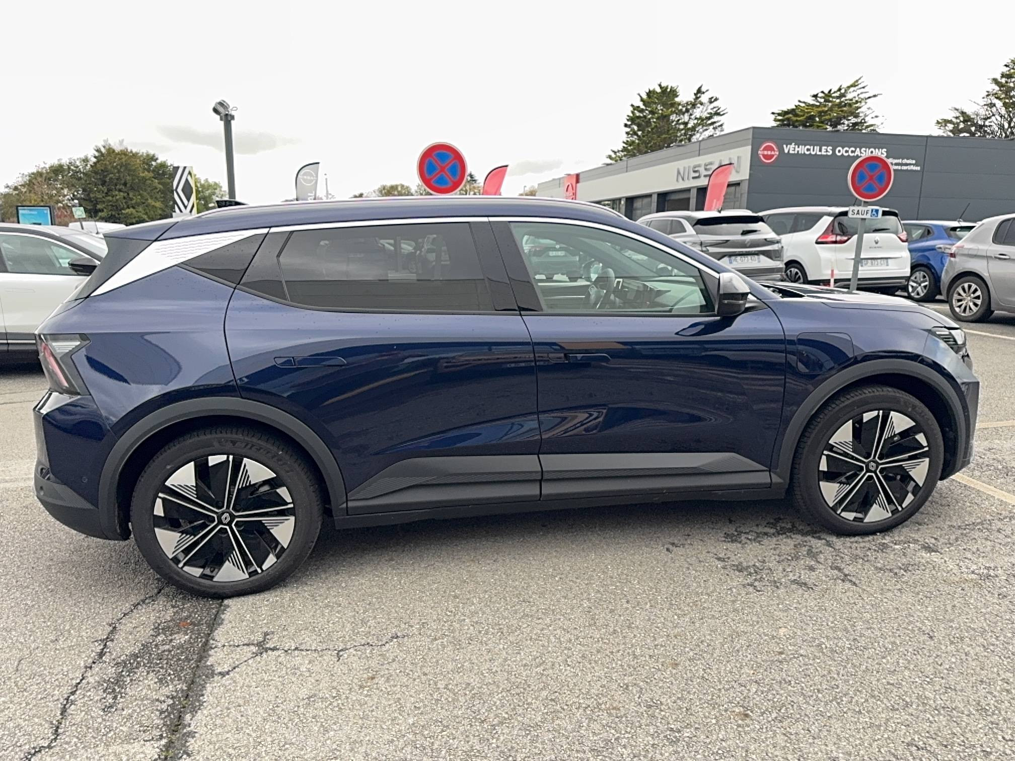 Vente en ligne Renault Scenic E-Tech  220 ch grande autonomie au prix de 44 290 €