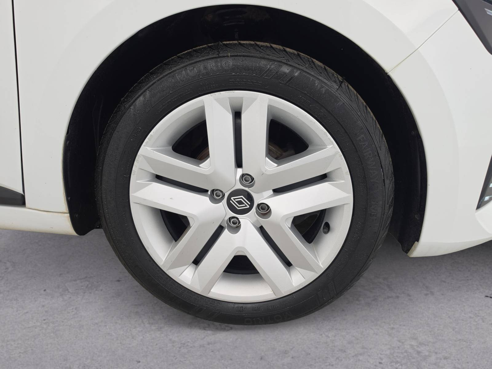 Vente en ligne Renault Clio 5 Clio TCe 90 au prix de 14 850 €