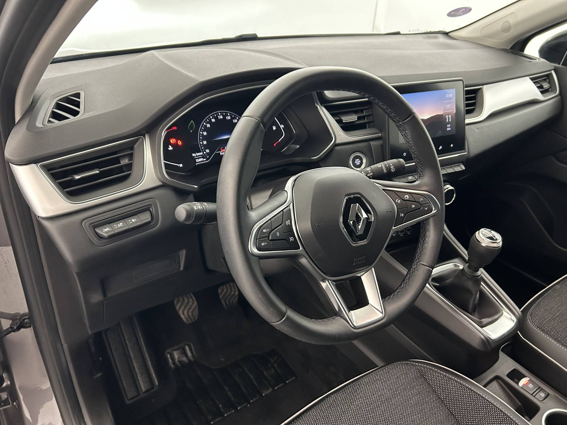 Vente en ligne Renault Captur  mild hybrid 140 au prix de 17 990 €