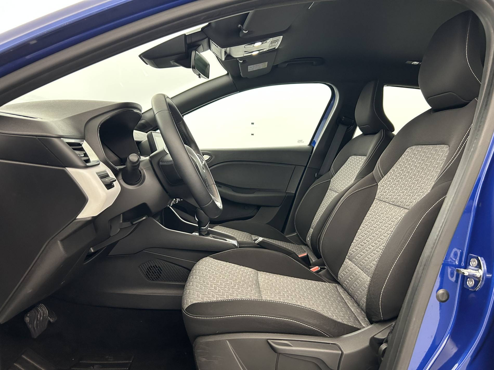 Vente en ligne Renault Clio 5 Clio E-Tech 140 - 21N au prix de 14 990 €